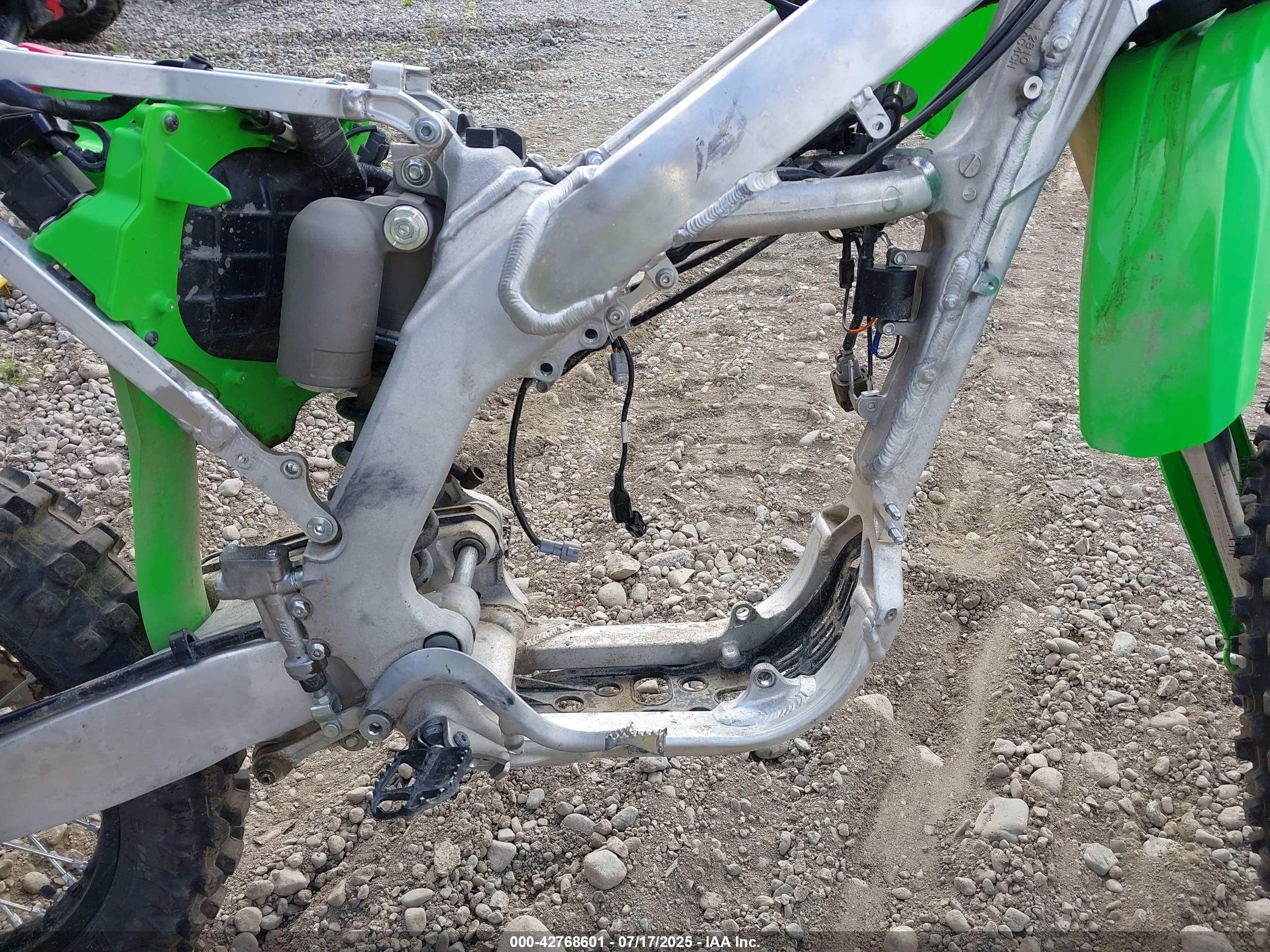 KAWASAKI KX252 image 8