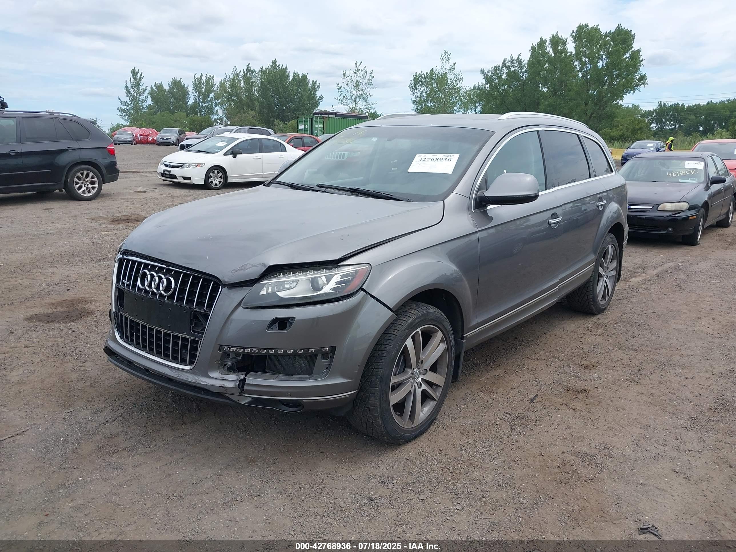 AUDI Q7 image 2