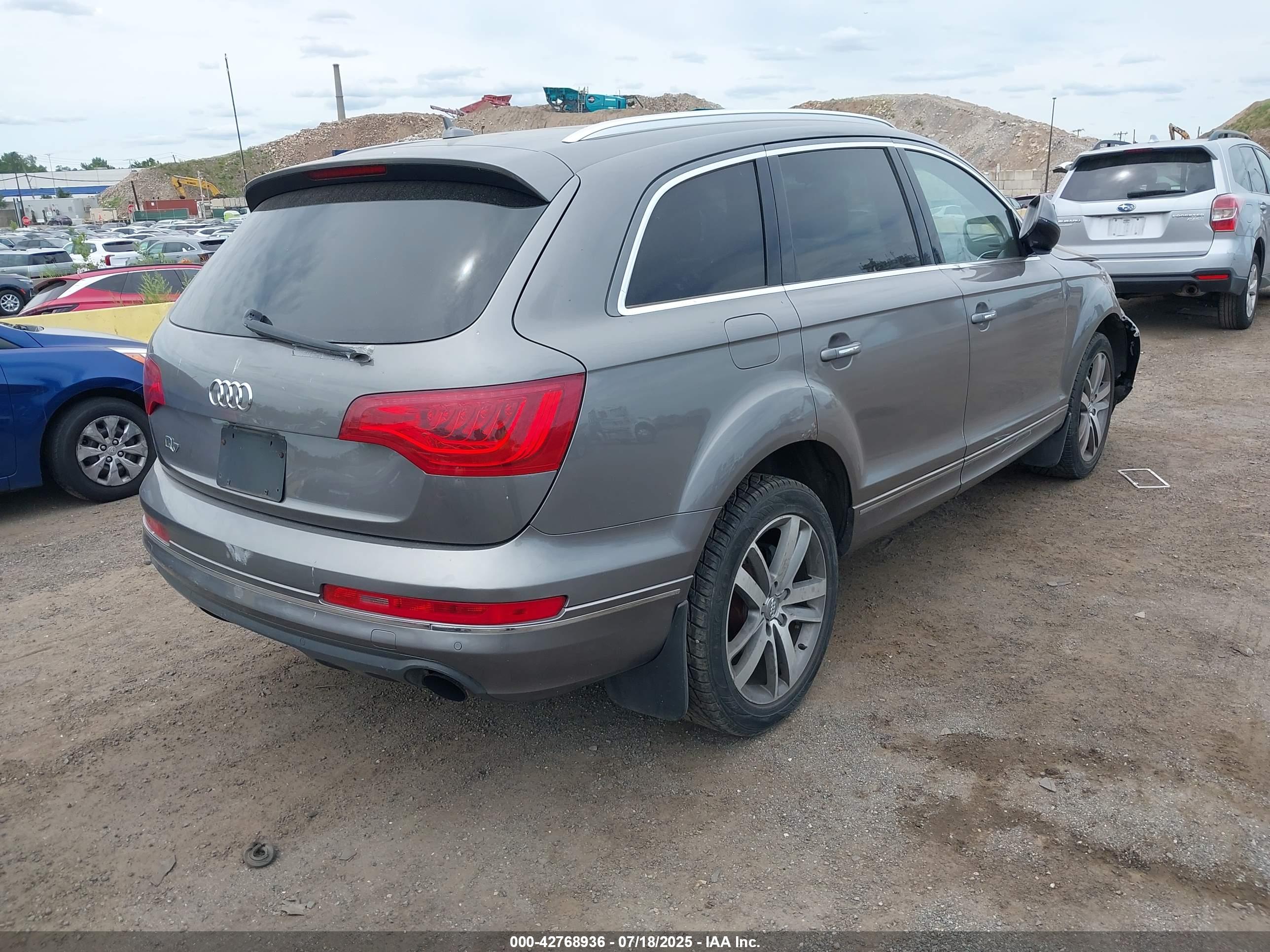 AUDI Q7 image 4