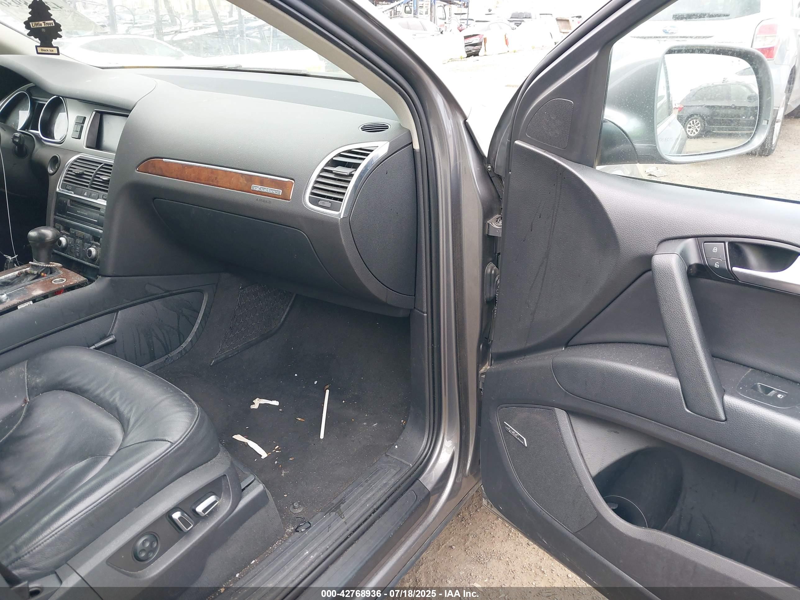 AUDI Q7 image 5