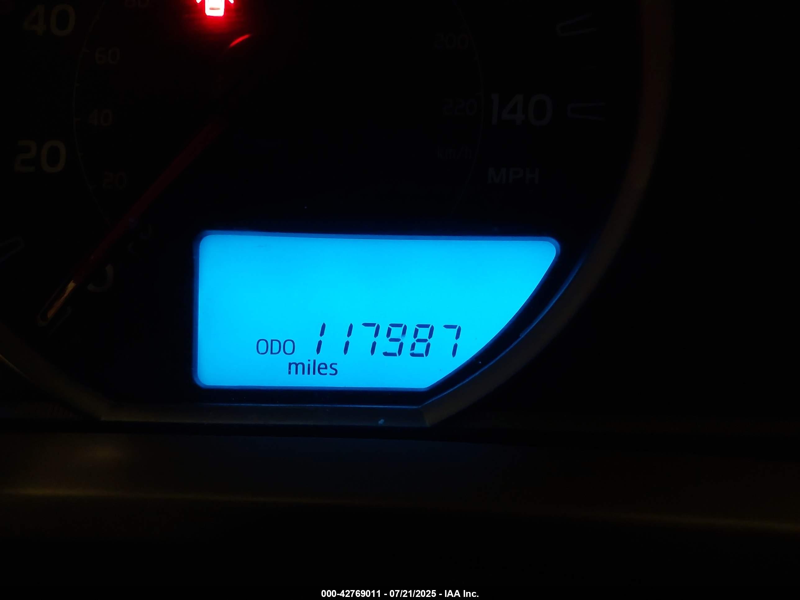 TOYOTA RAV4 image 7