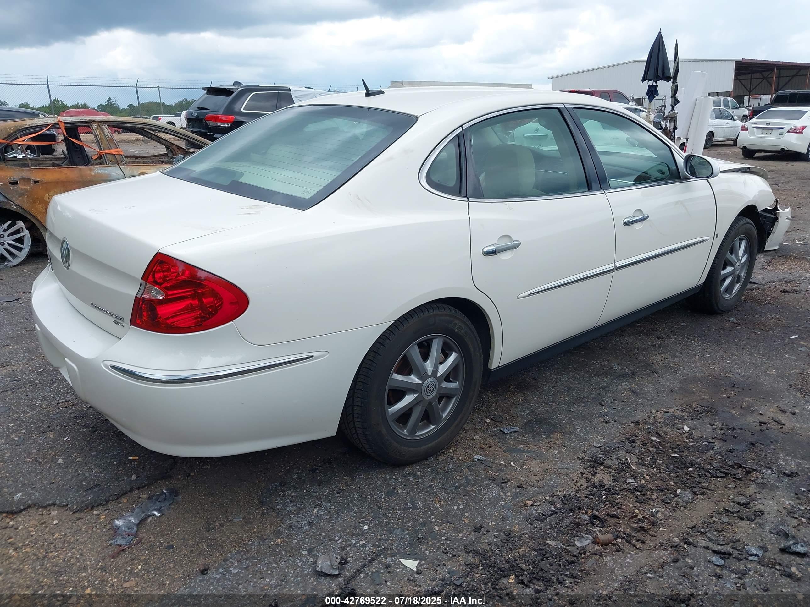 BUICK LACROSSE image 4