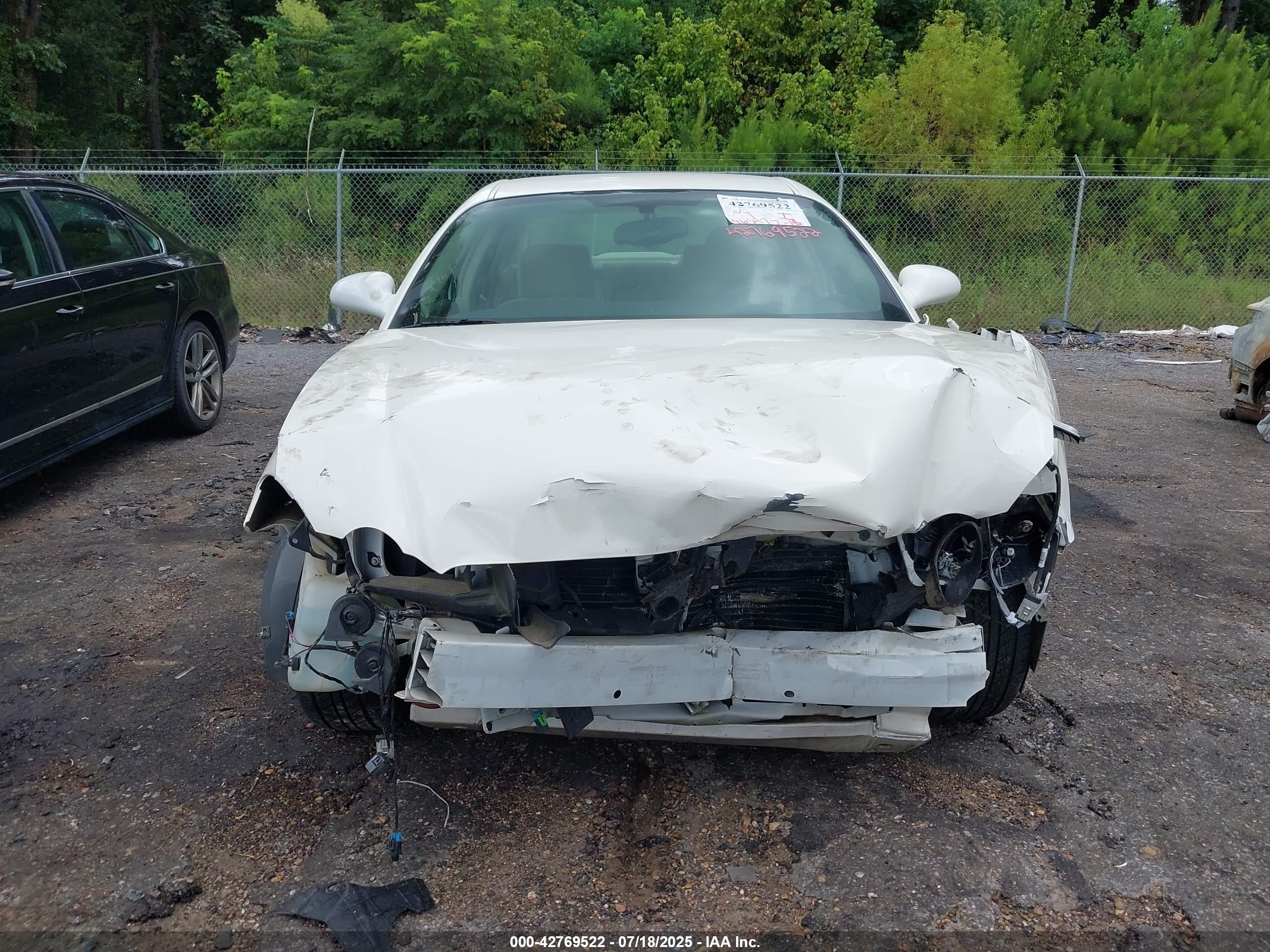 BUICK LACROSSE image 6
