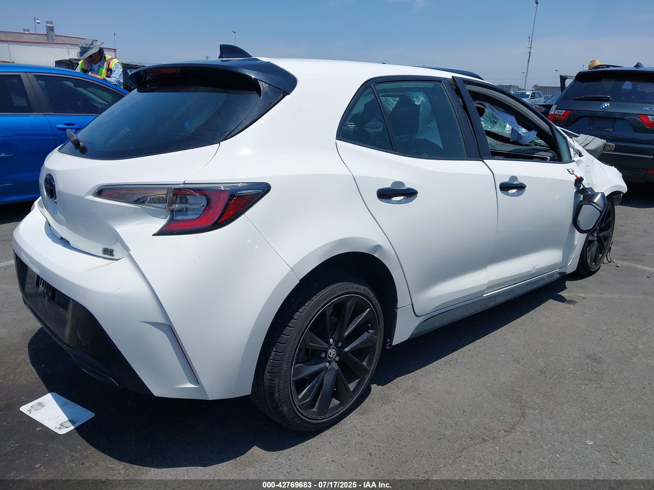 TOYOTA COROLLA image 4
