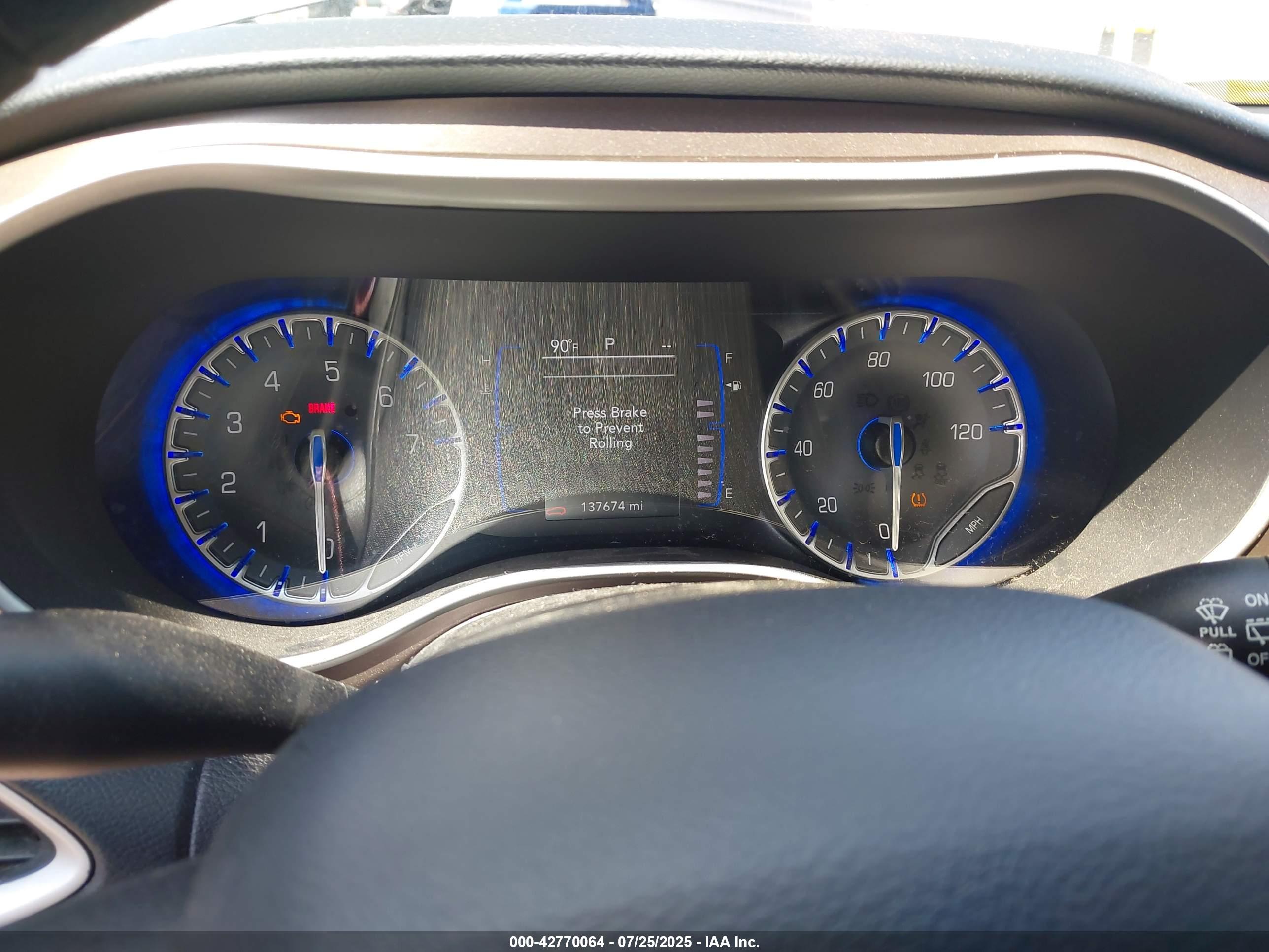 CHRYSLER VOYAGER image 7
