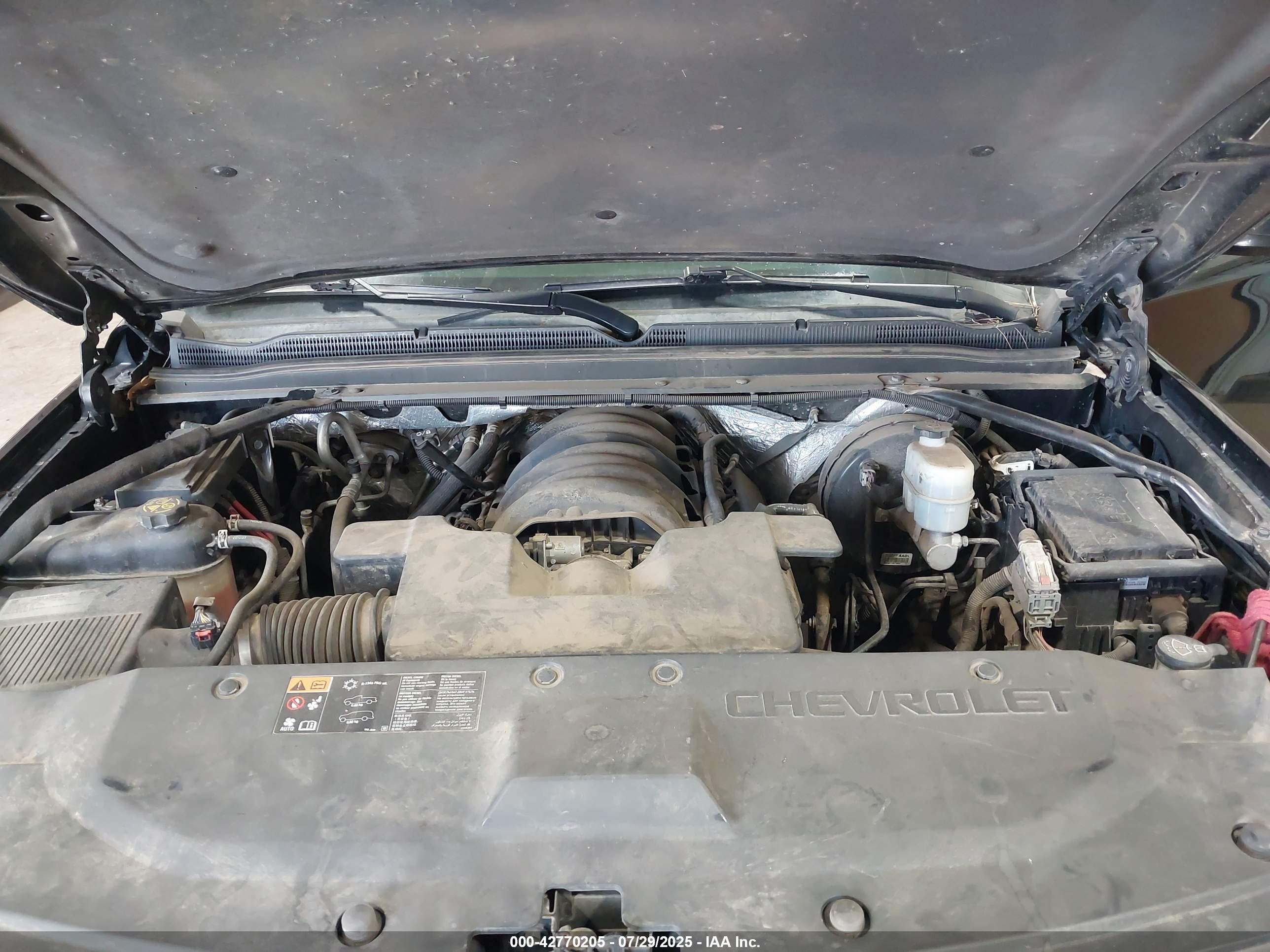 CHEVROLET SUBURBAN image 10