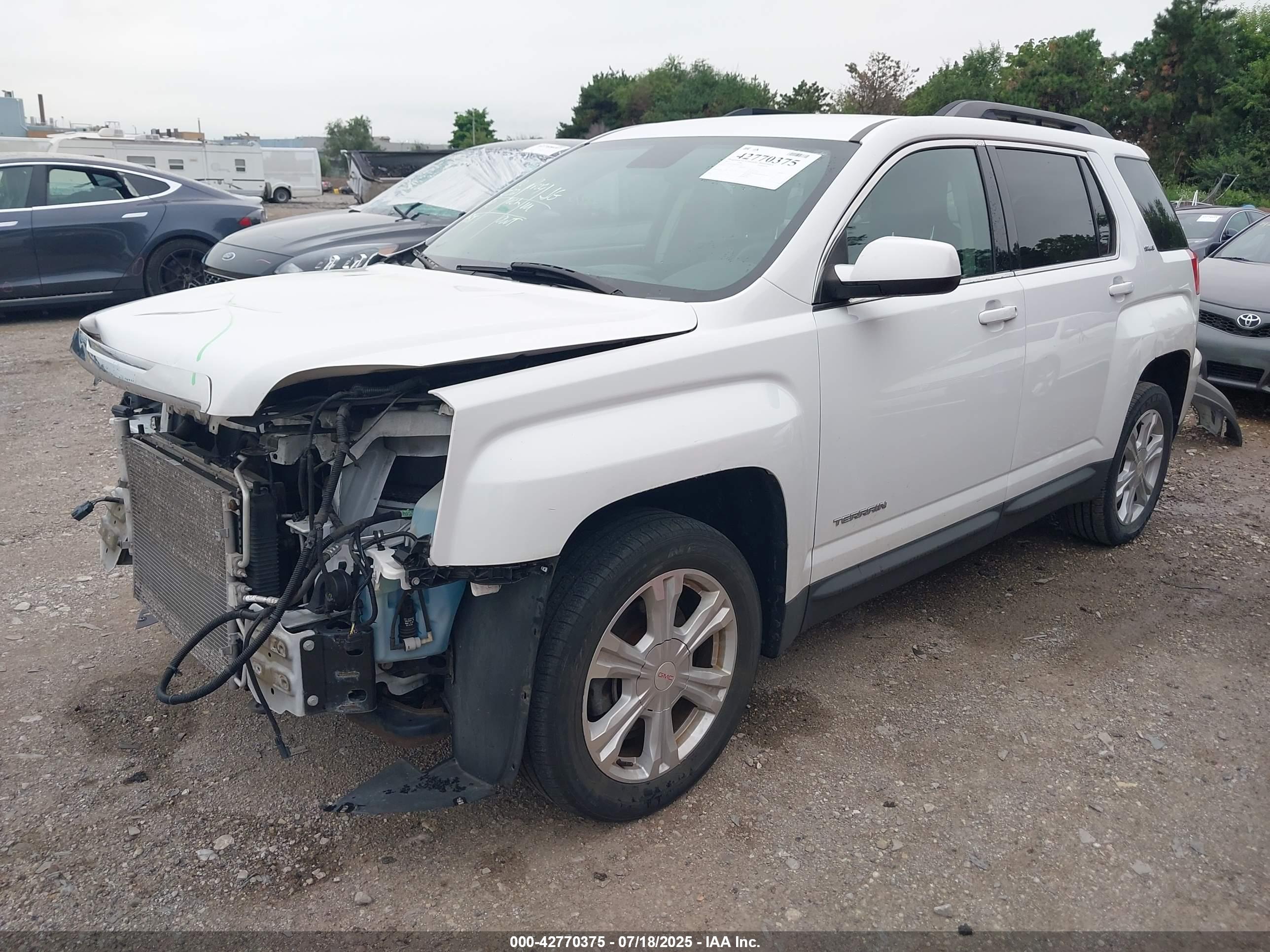 GMC TERRAIN image 2