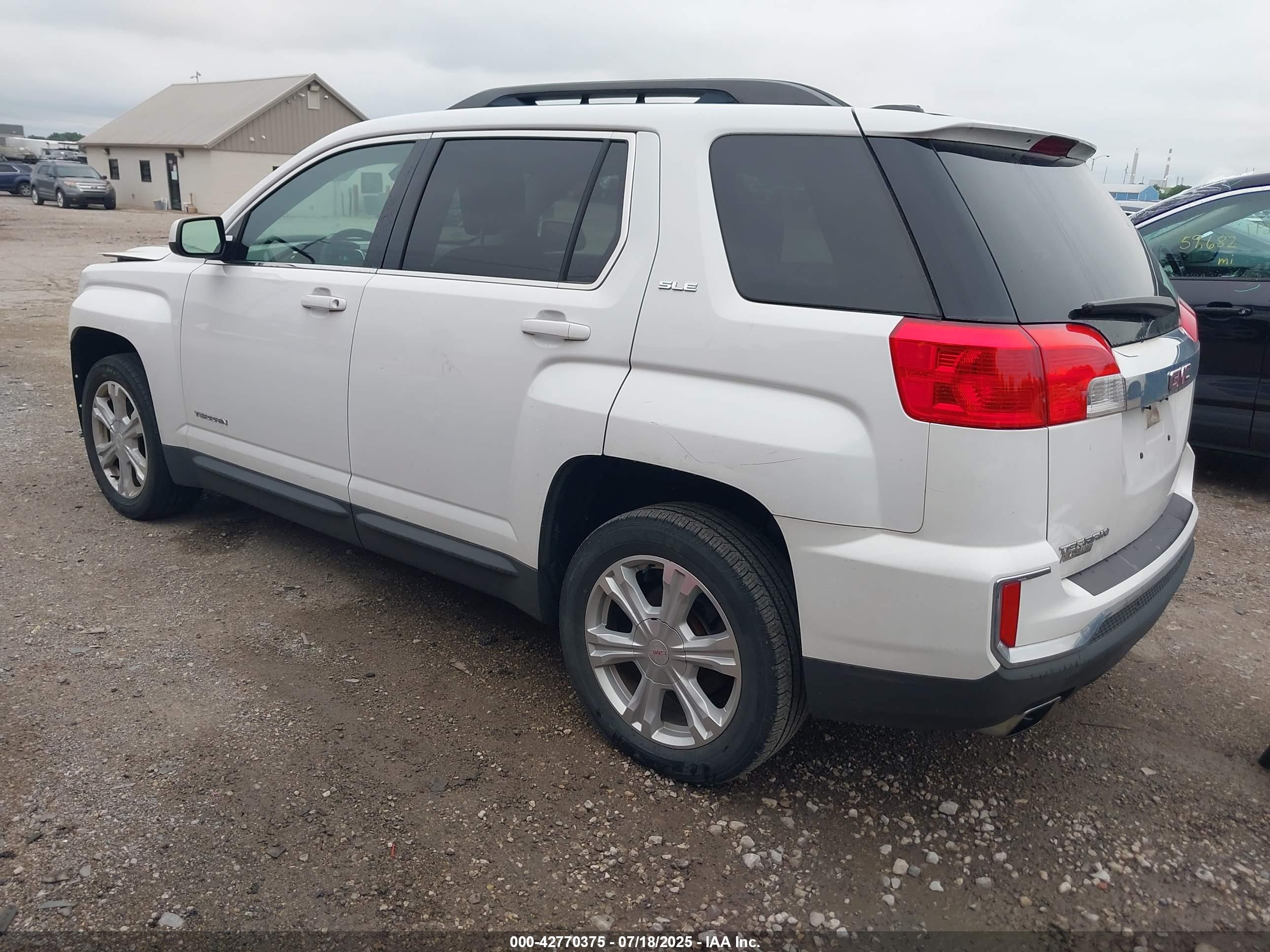GMC TERRAIN image 3
