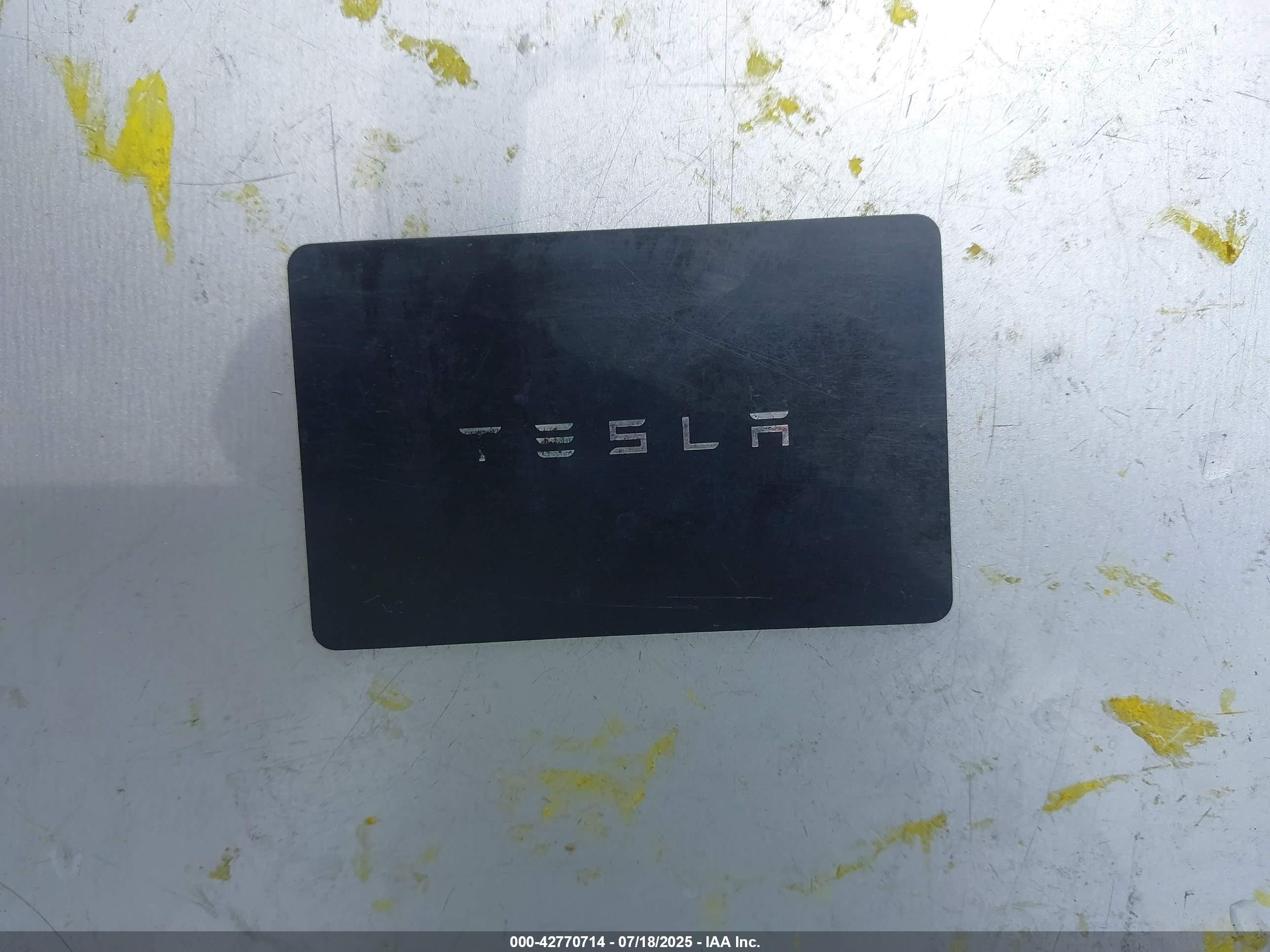 TESLA MODEL image 11