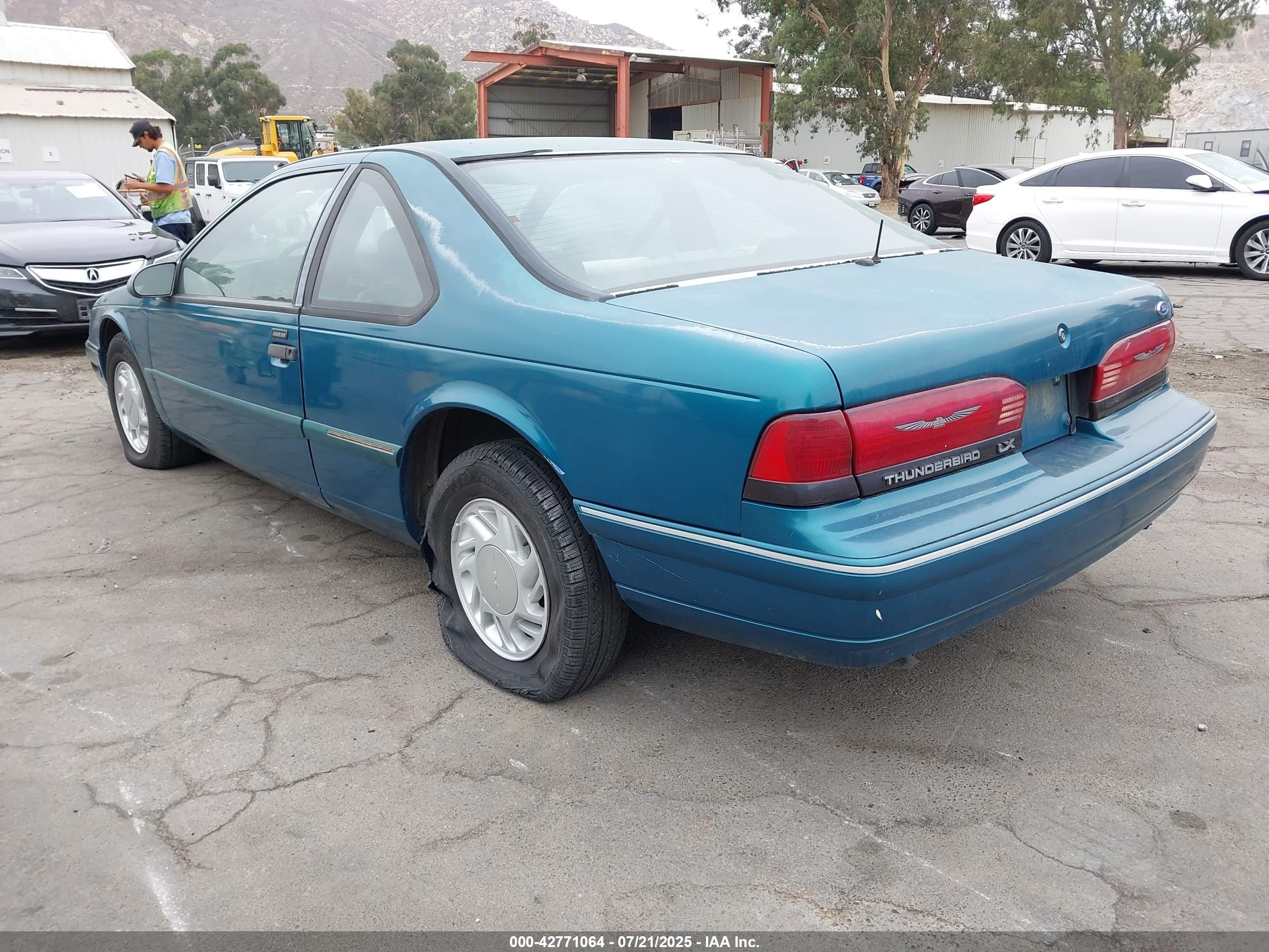 FORD THUNDERBIRD image 3