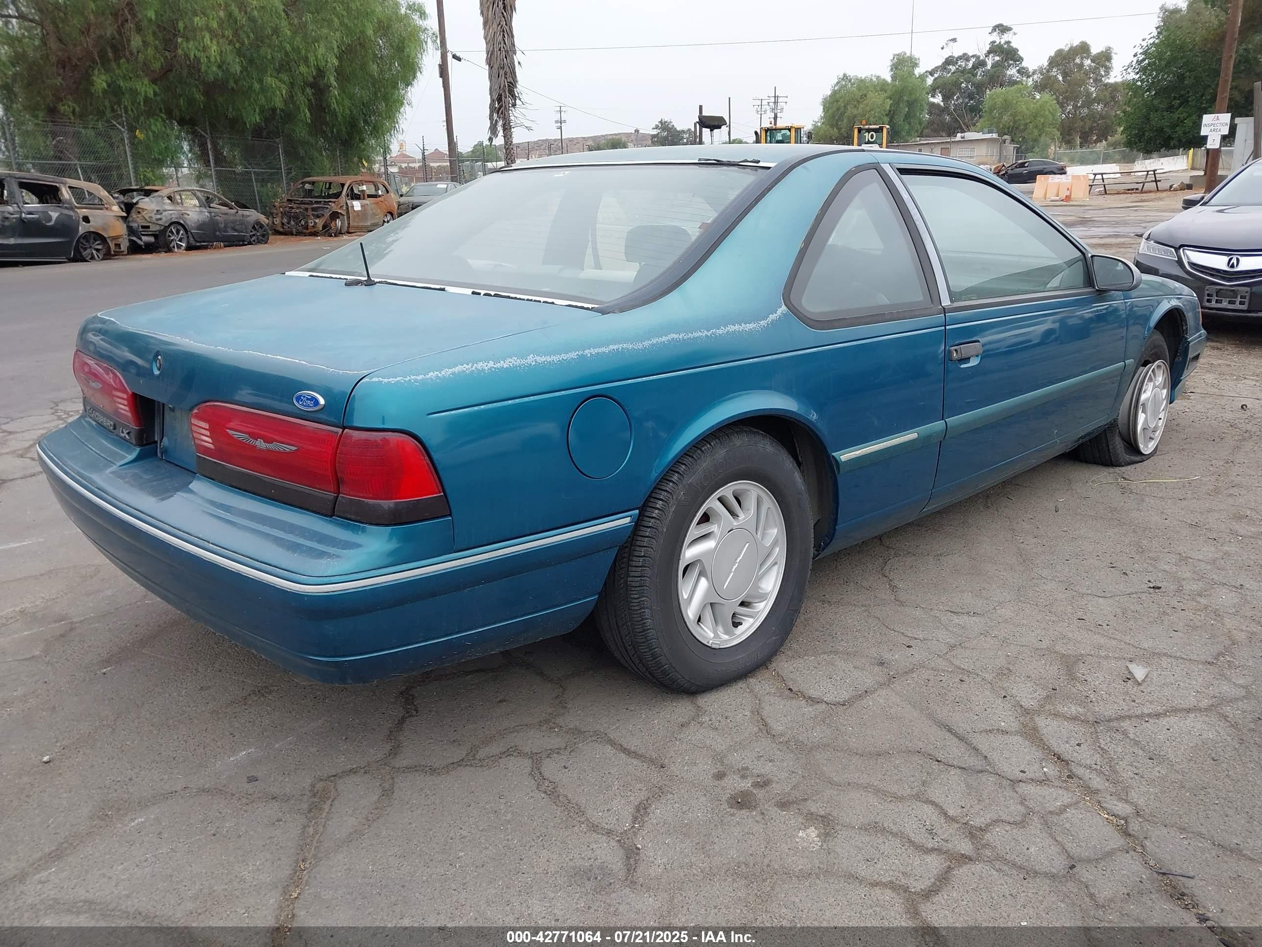 FORD THUNDERBIRD image 4