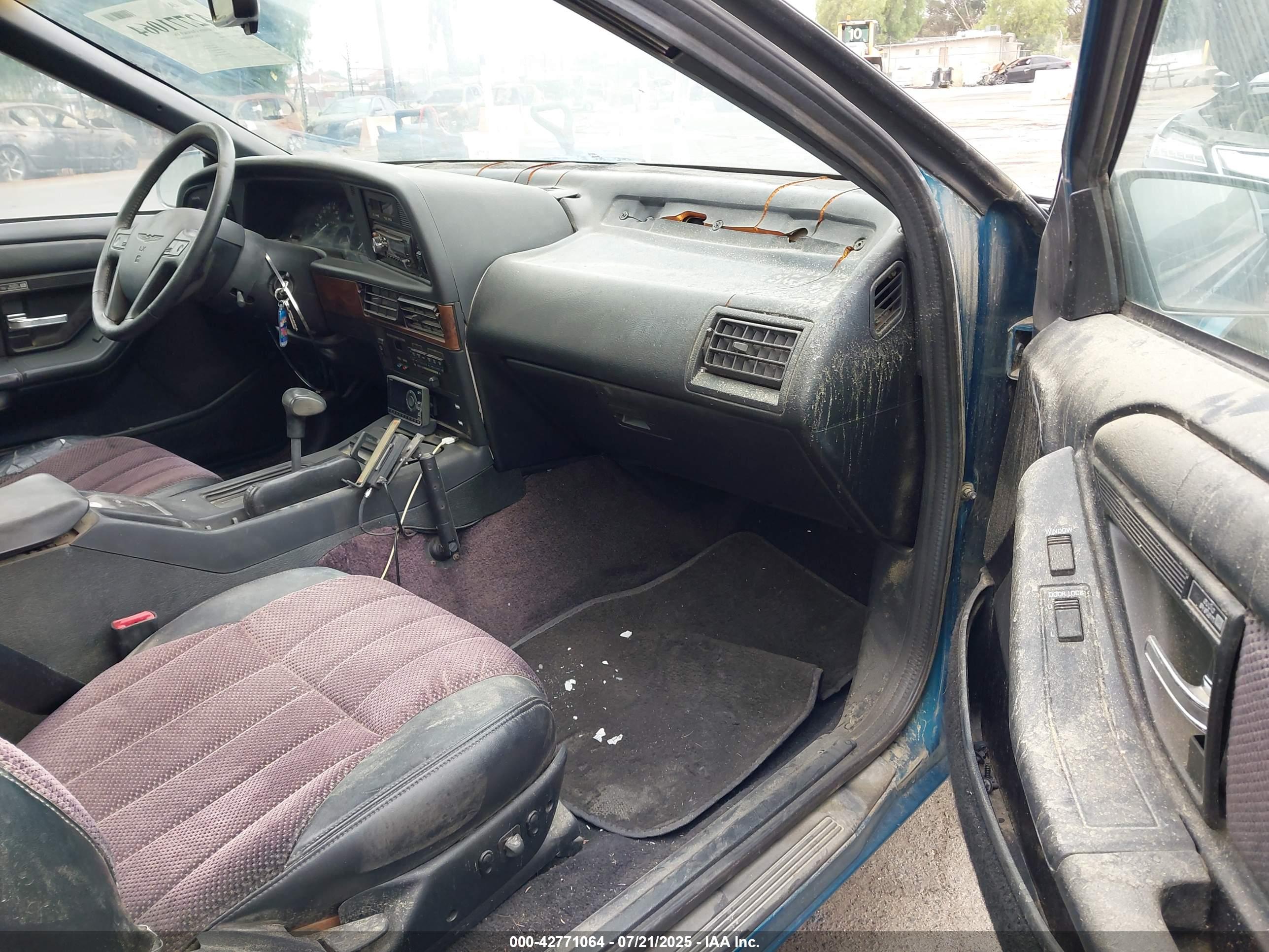 FORD THUNDERBIRD image 5