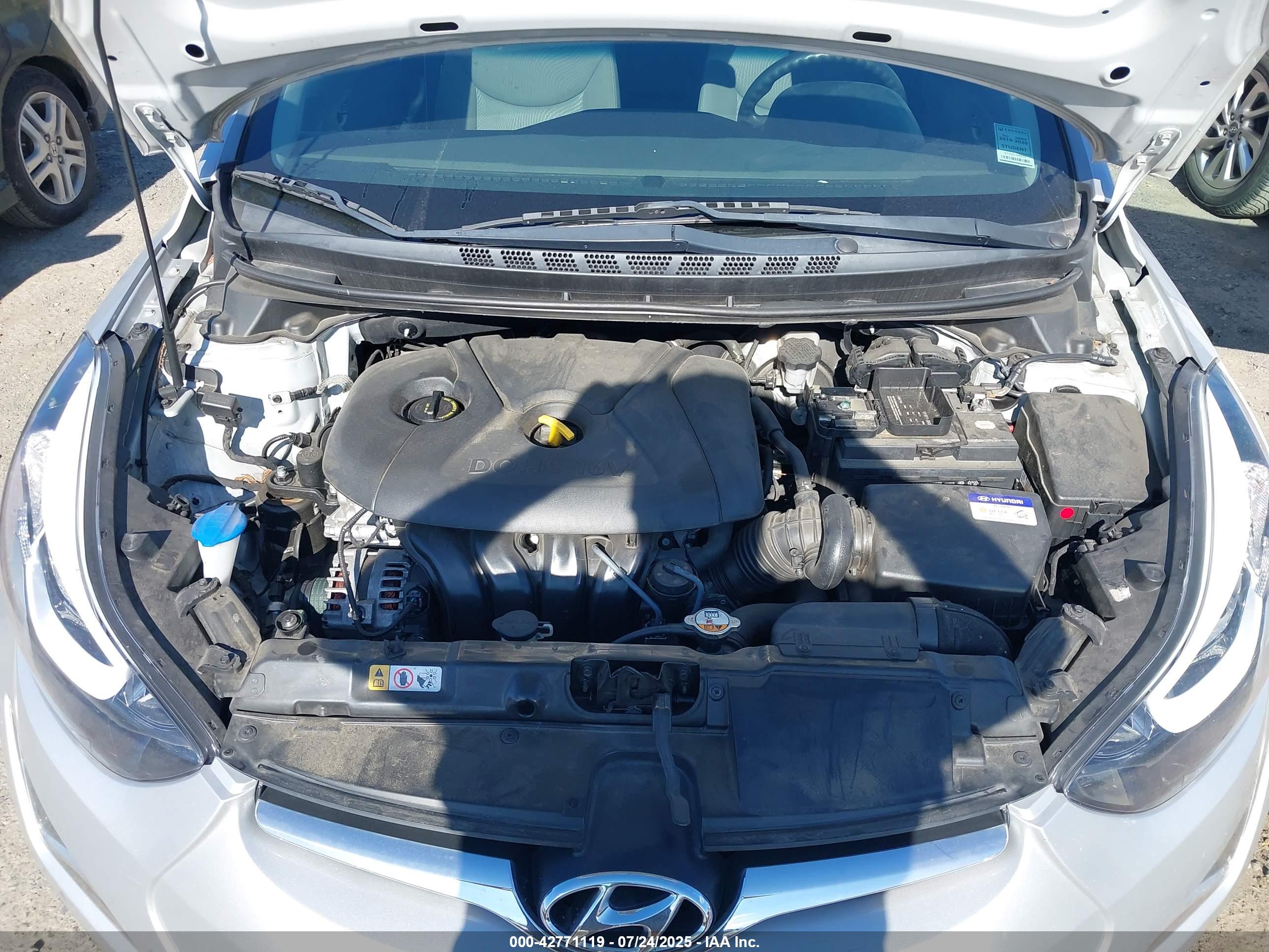 HYUNDAI ELANTRA image 10