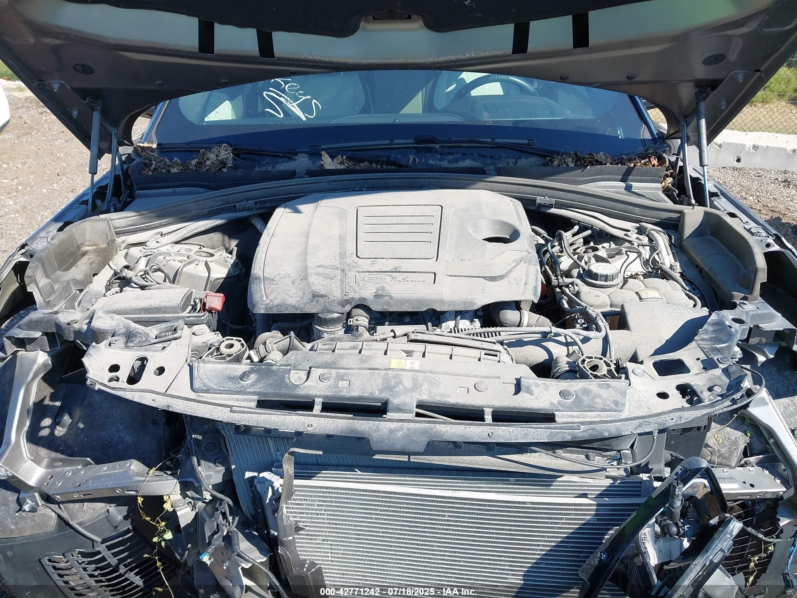 LAND ROVER image 10