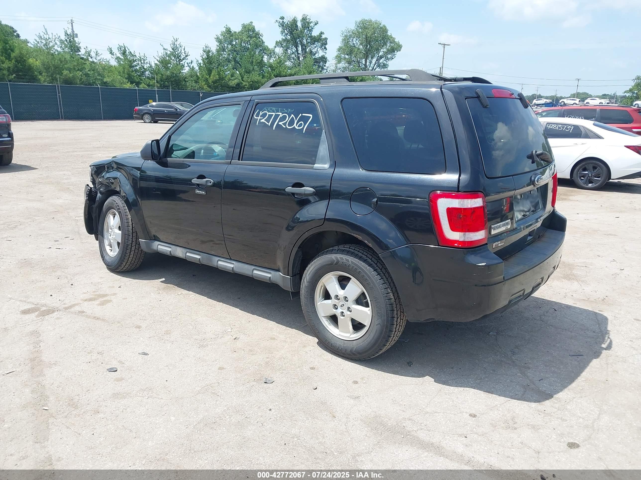 FORD ESCAPE image 3
