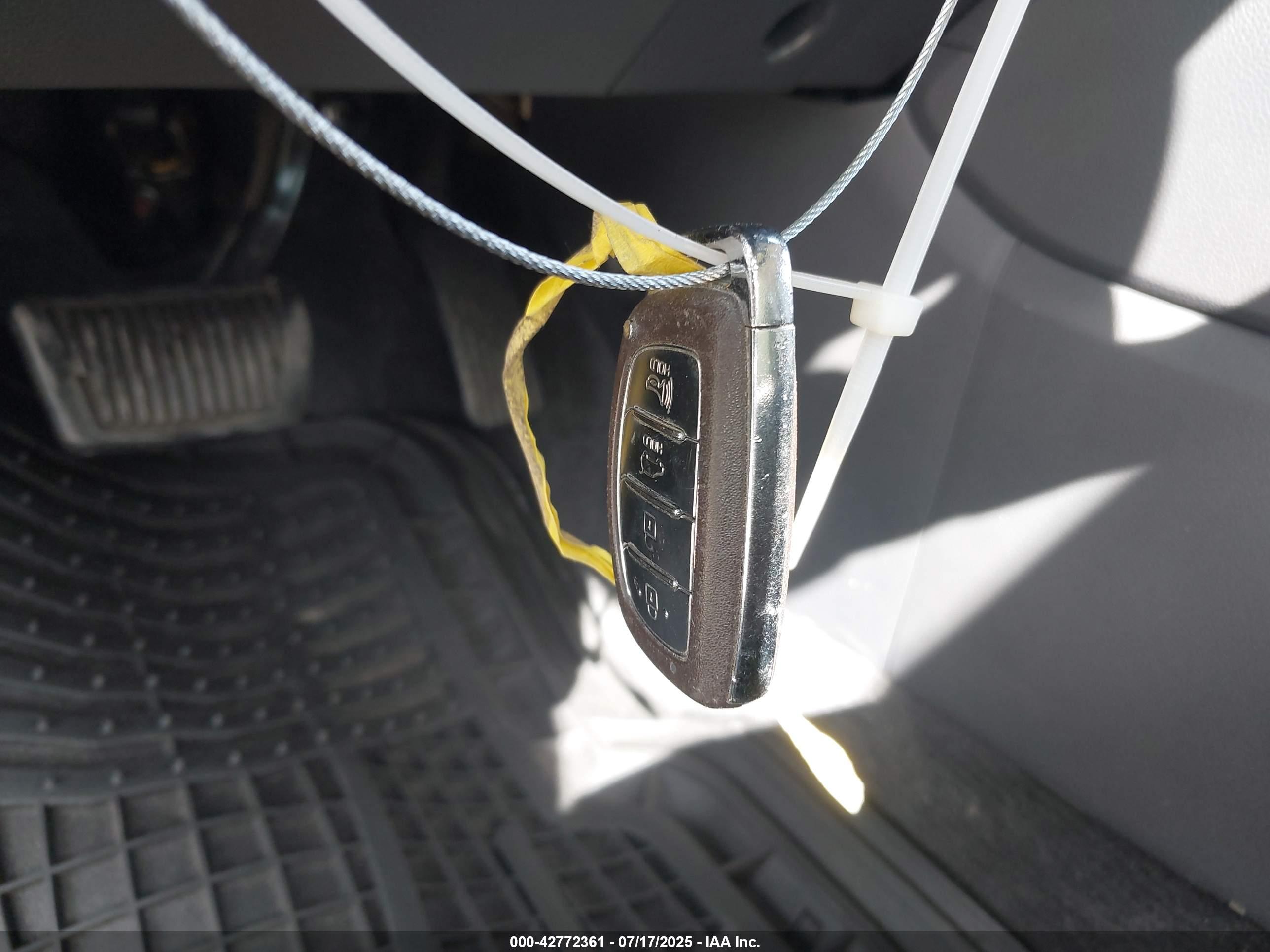HYUNDAI IONIQ image 11