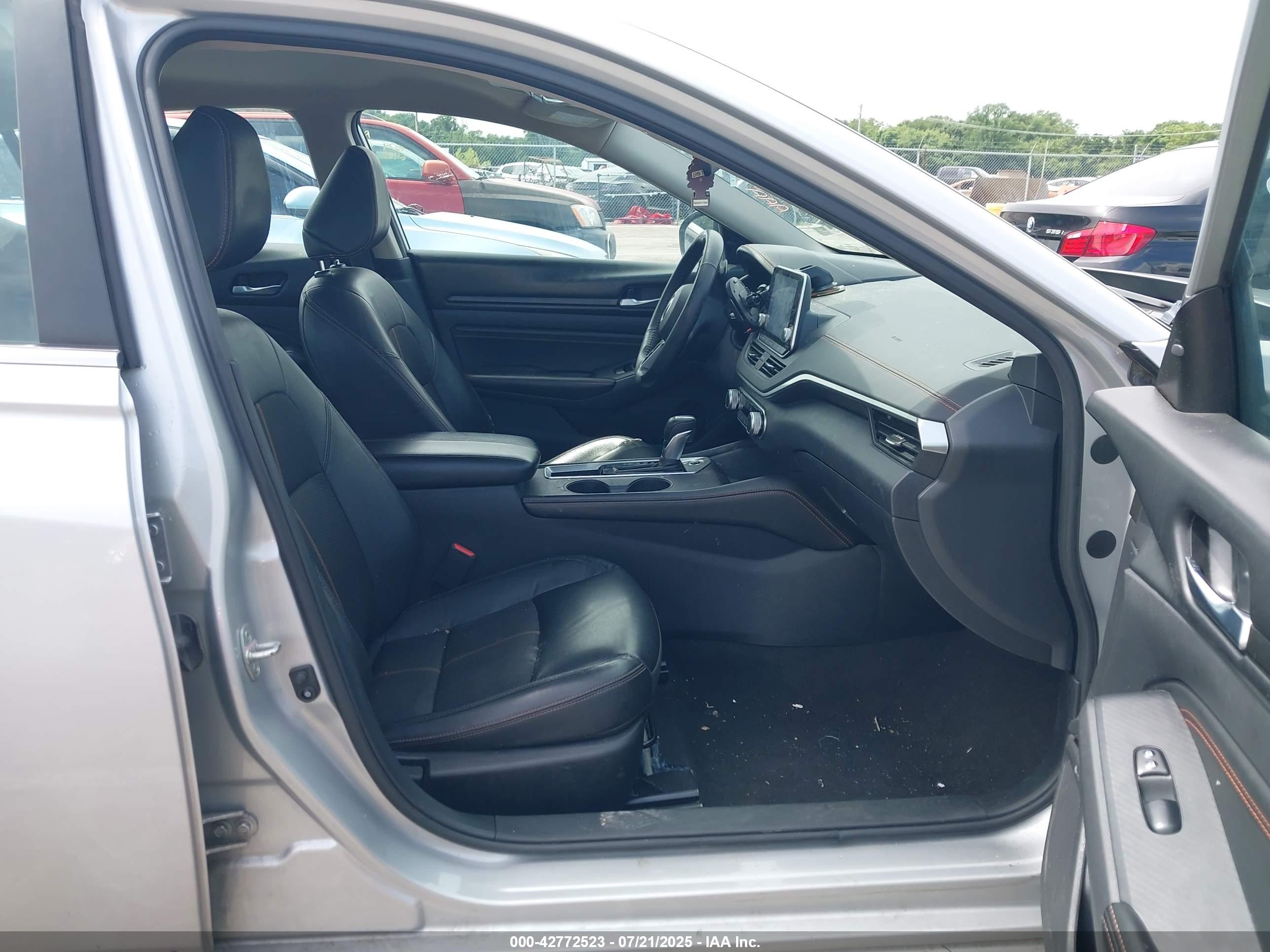 NISSAN ALTIMA image 5