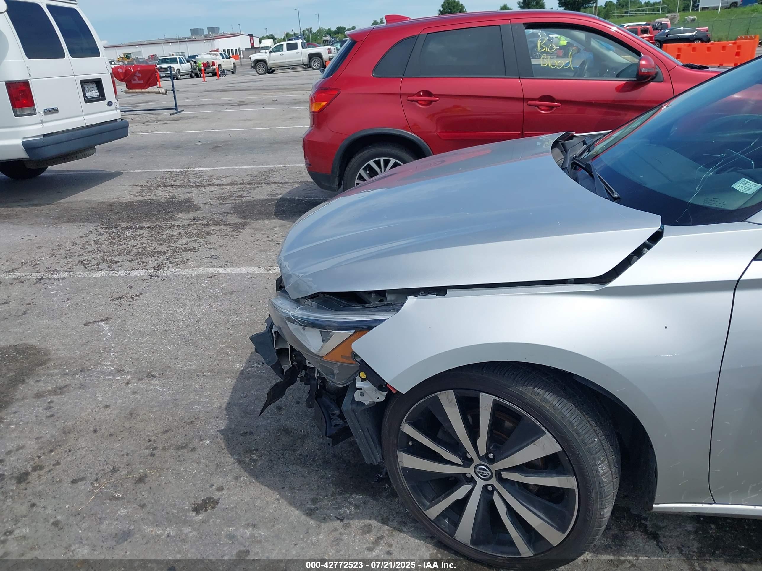 NISSAN ALTIMA image 6