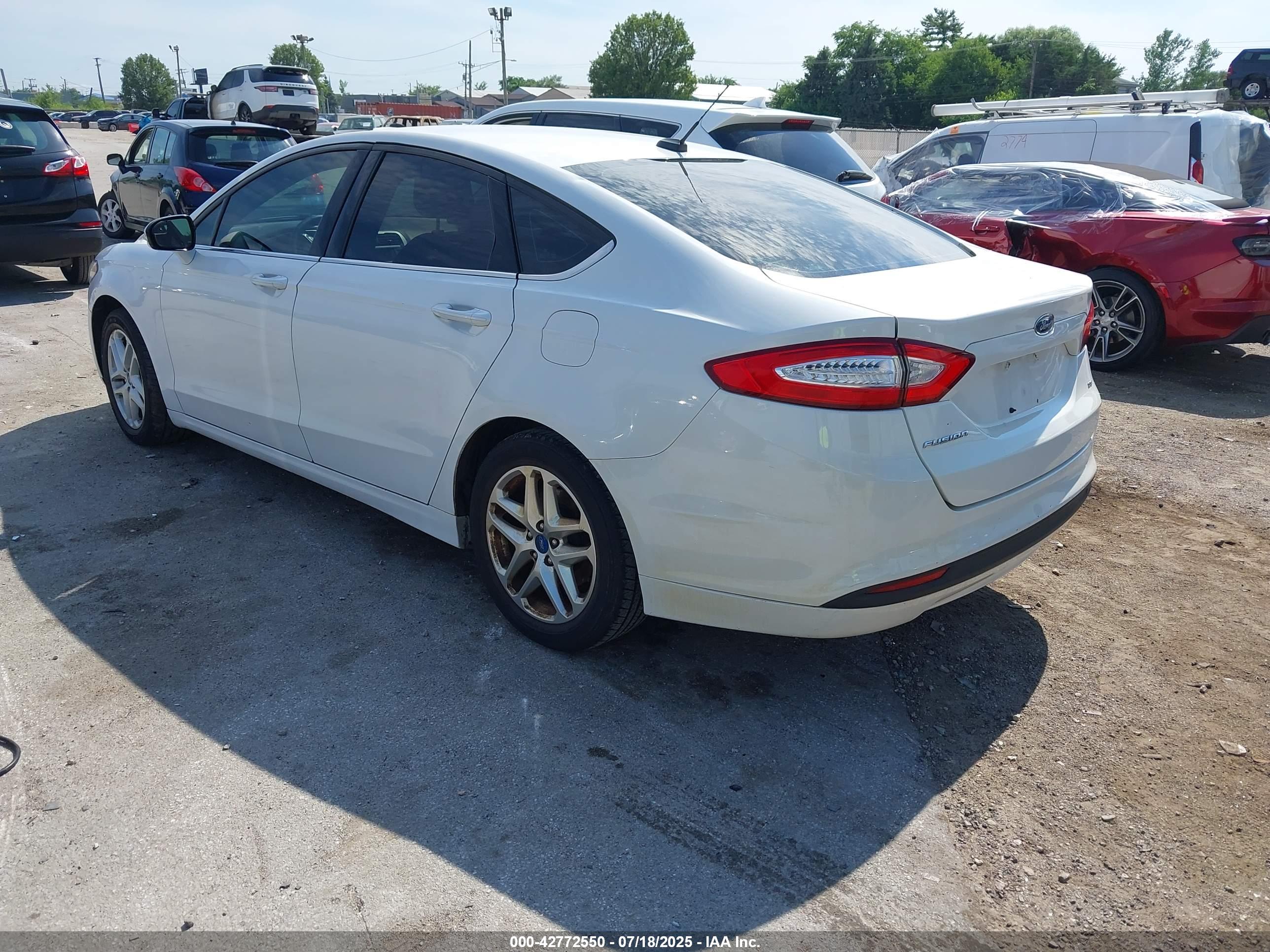 FORD FUSION image 3
