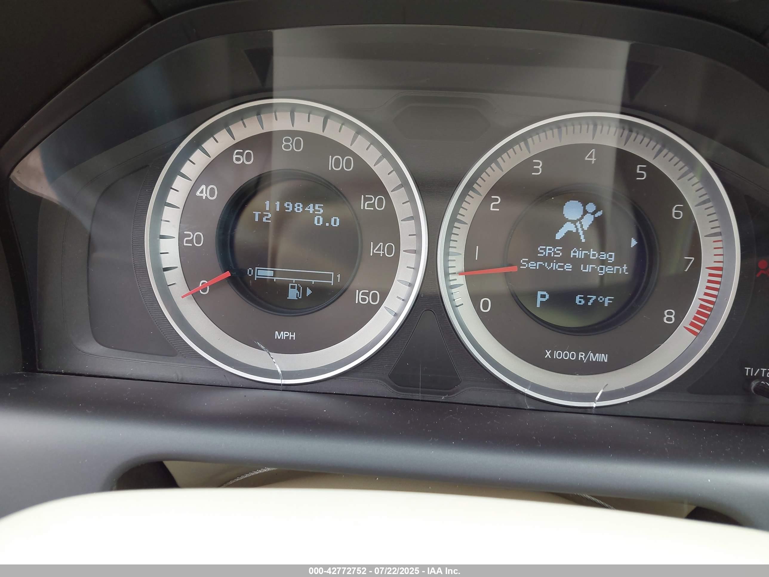 VOLVO XC60 image 7