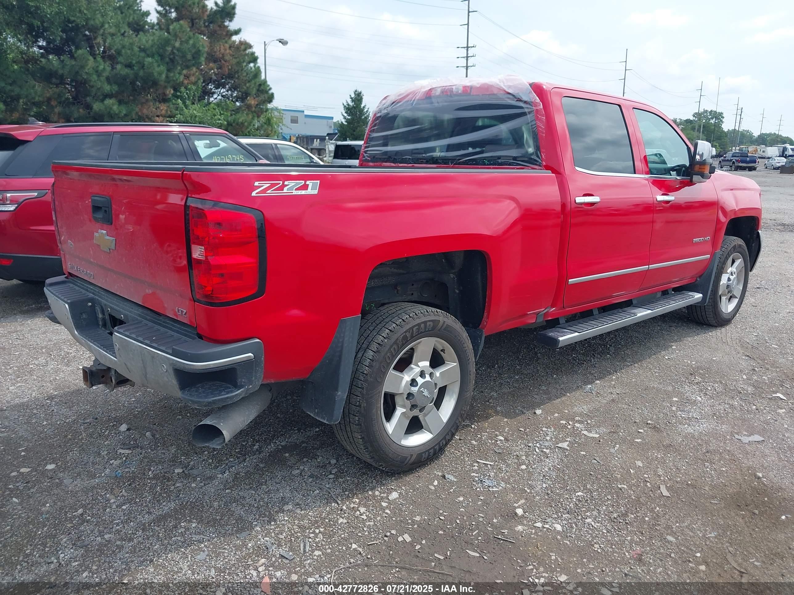 CHEVROLET SILVERADO image 4