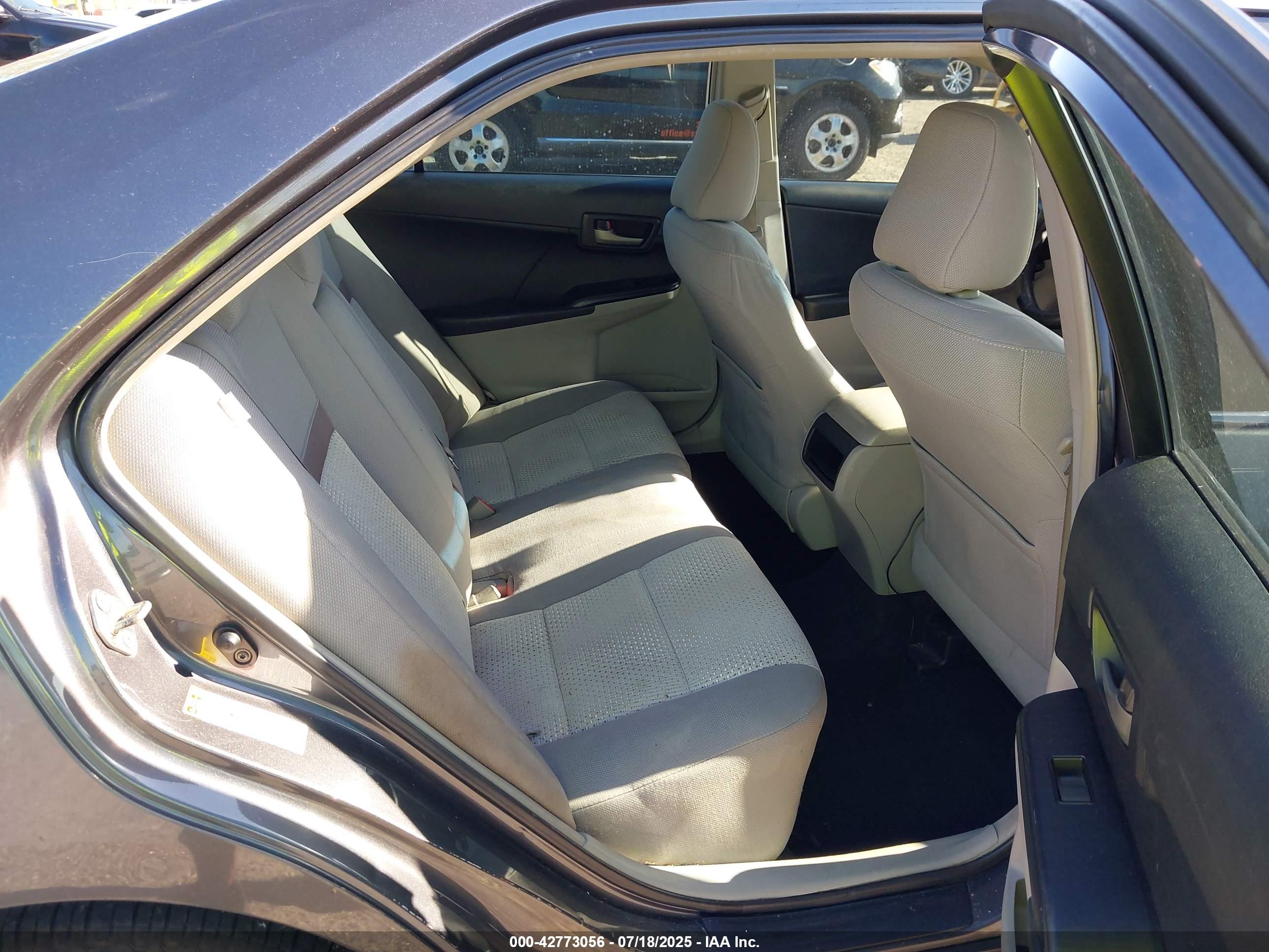 TOYOTA CAMRY image 8