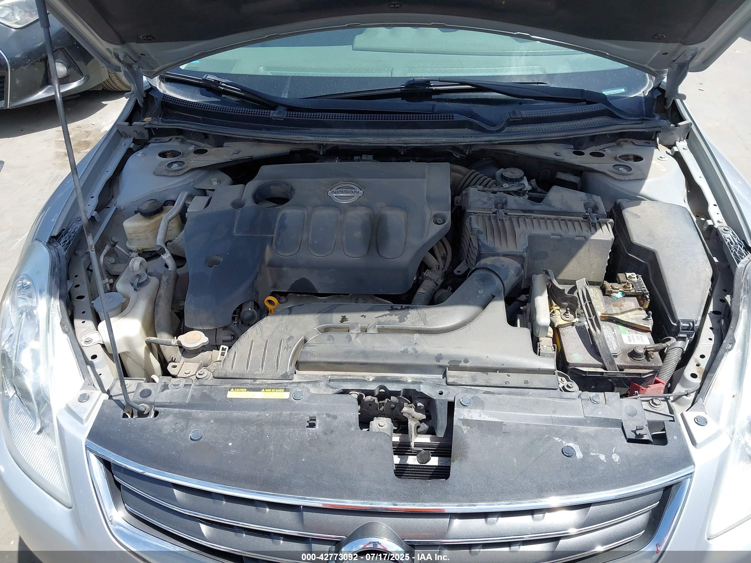 NISSAN ALTIMA image 10