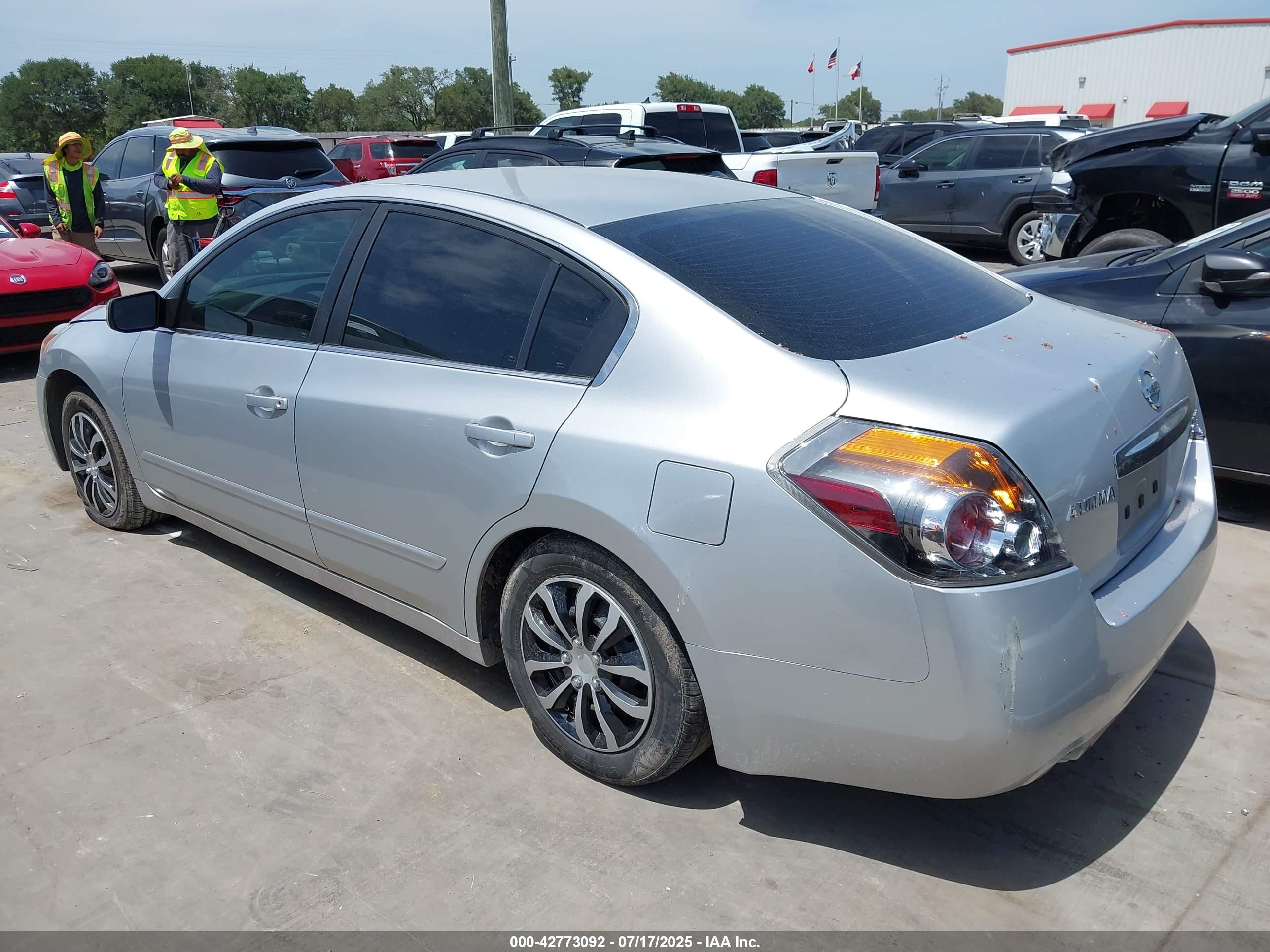 NISSAN ALTIMA image 3