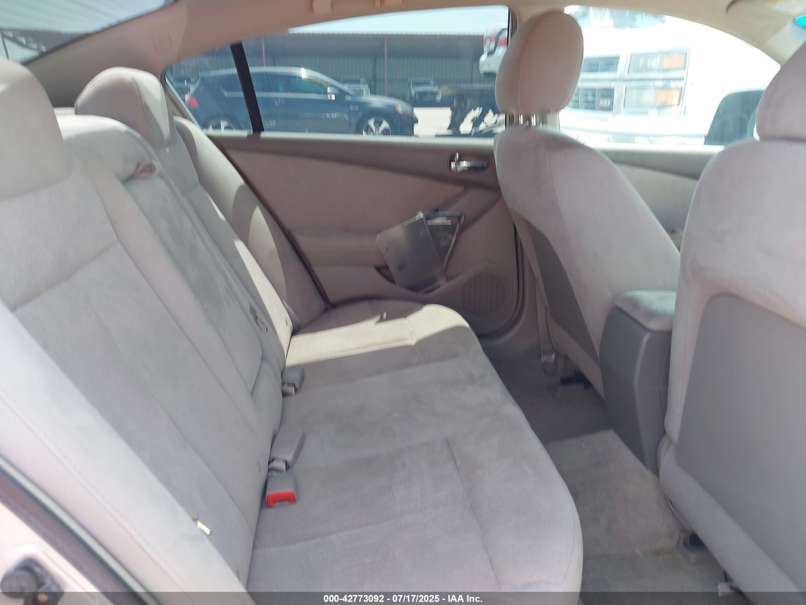 NISSAN ALTIMA image 8