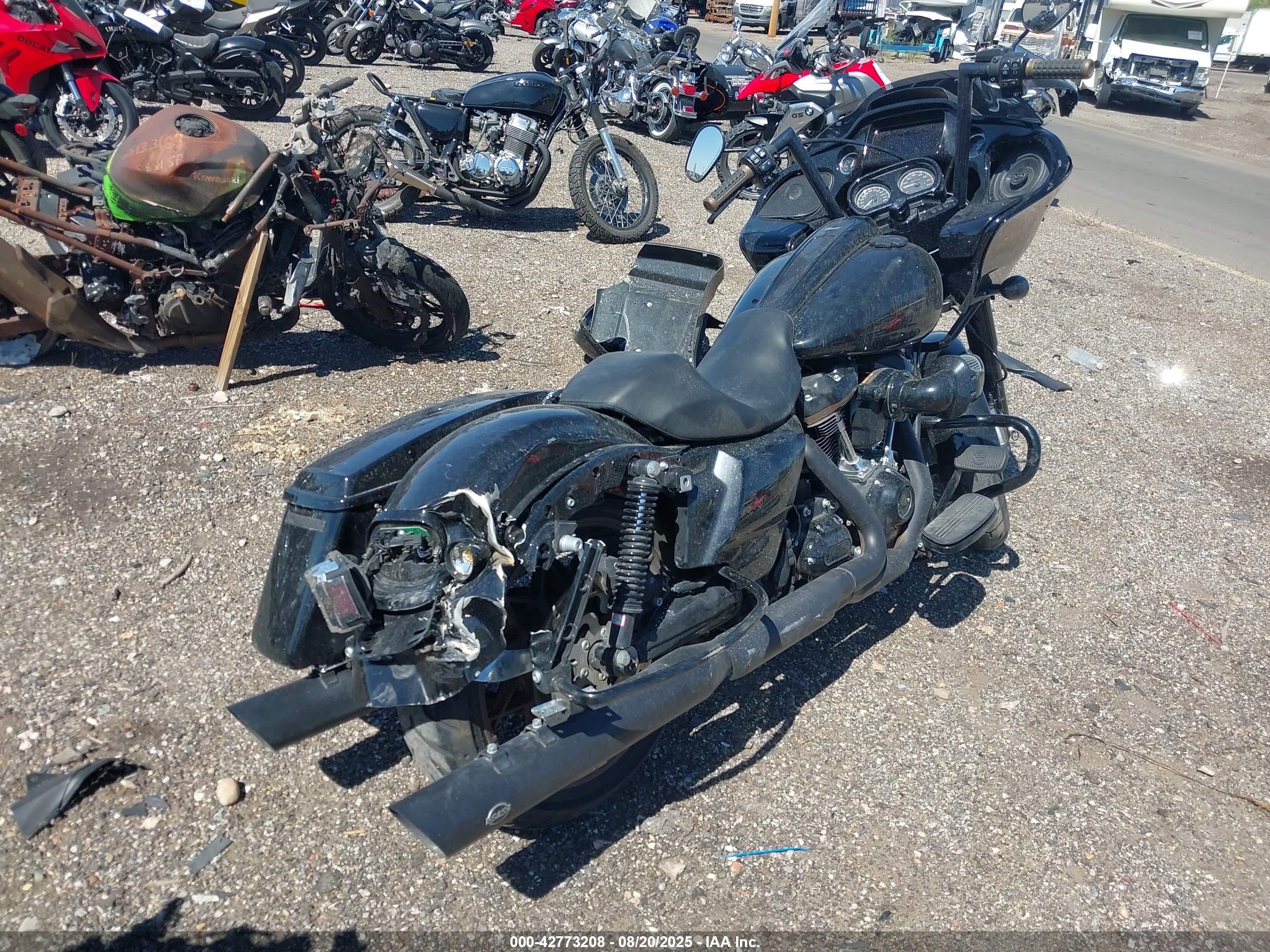 HARLEY-DAVIDSON FLTRXST image 4