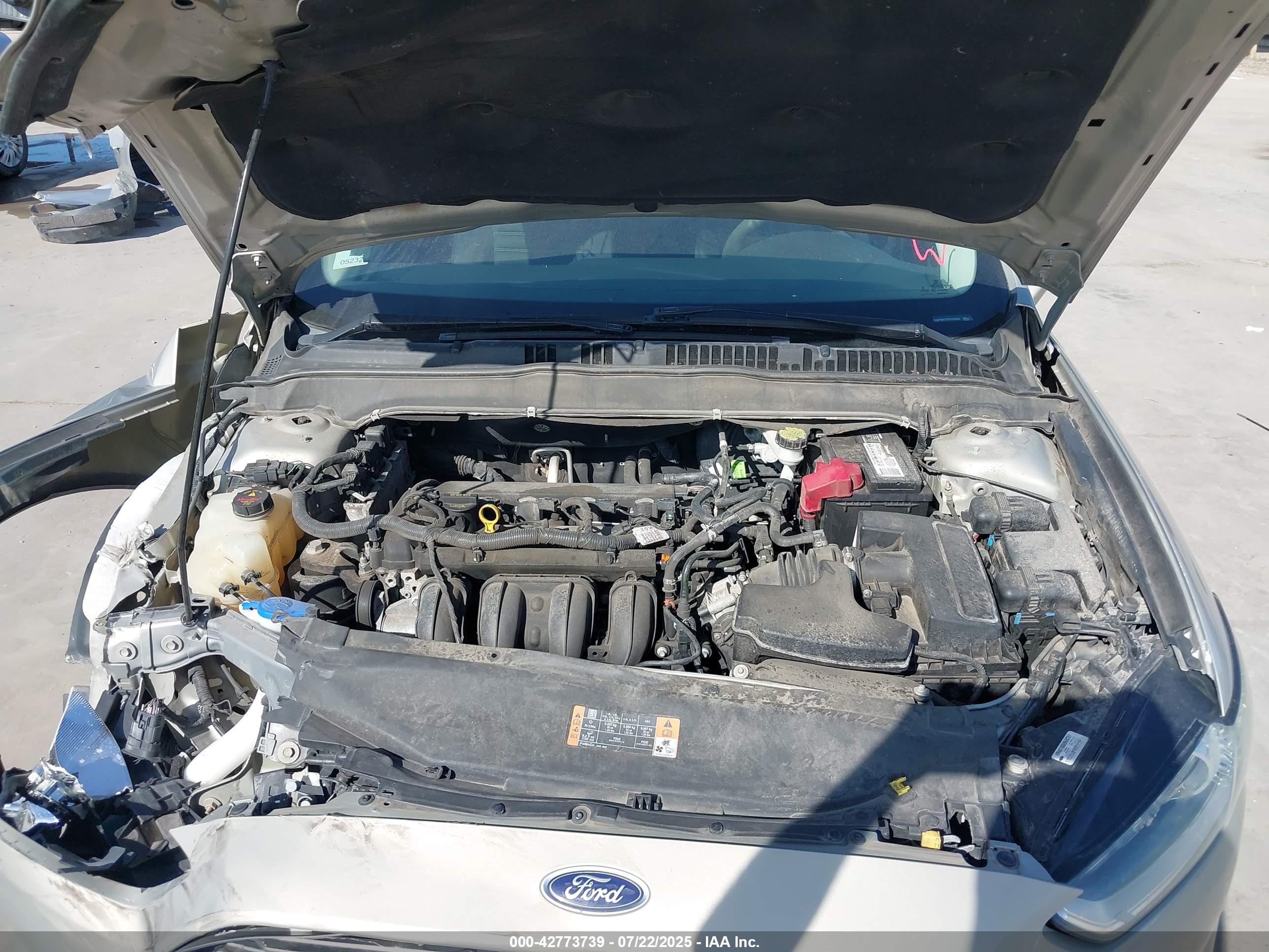FORD FUSION image 10