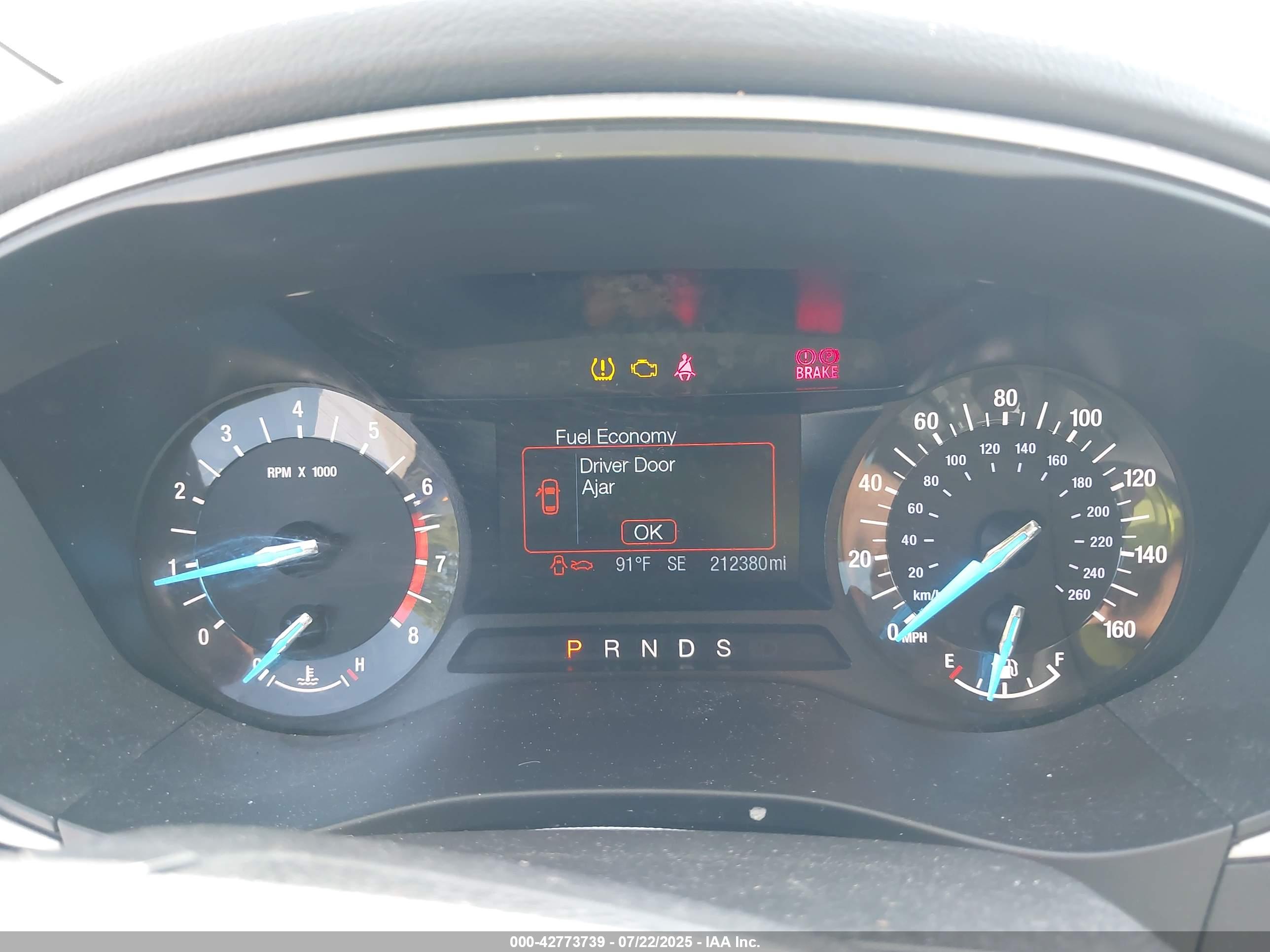 FORD FUSION image 7