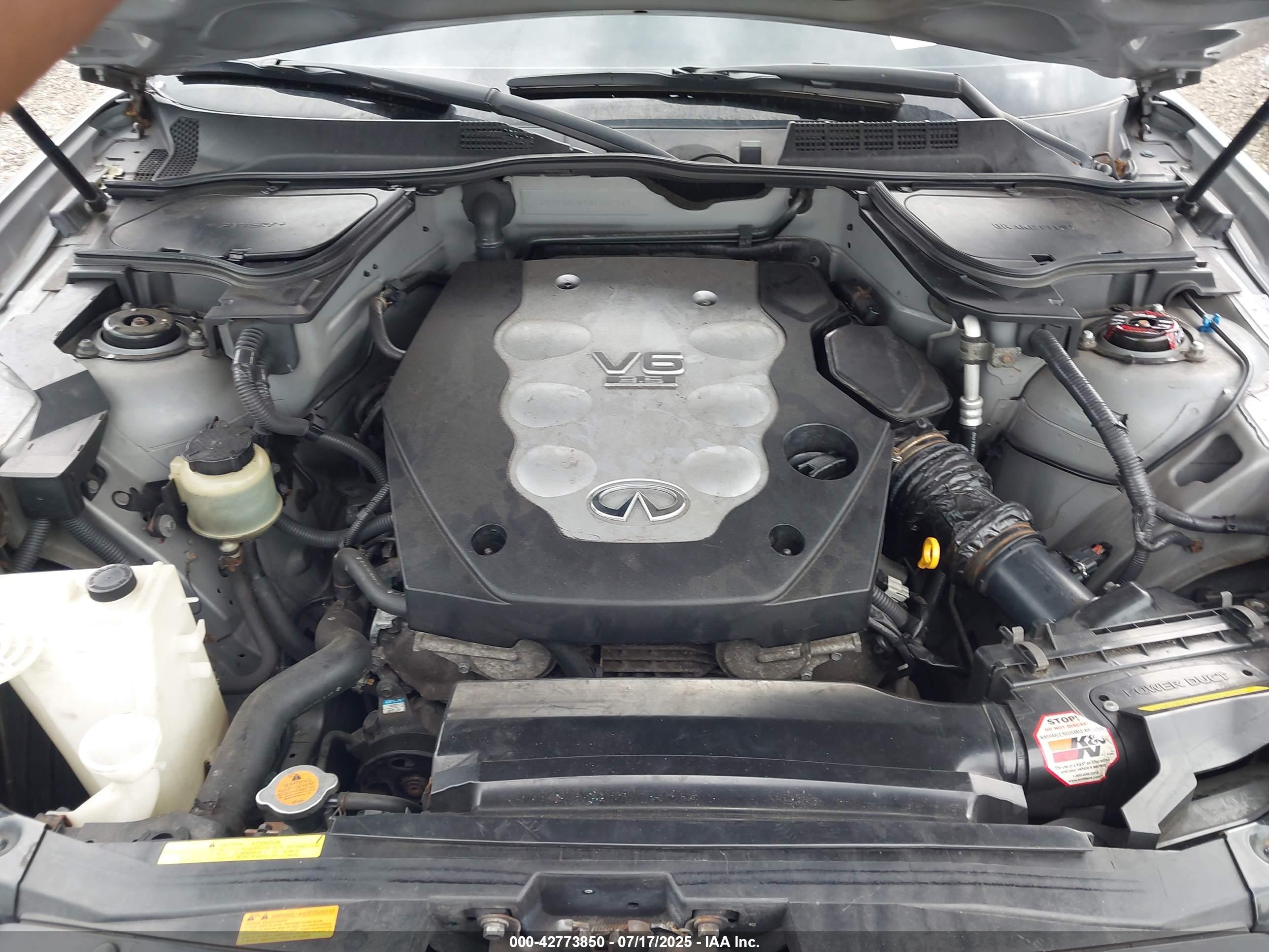 INFINITI FX35 image 10