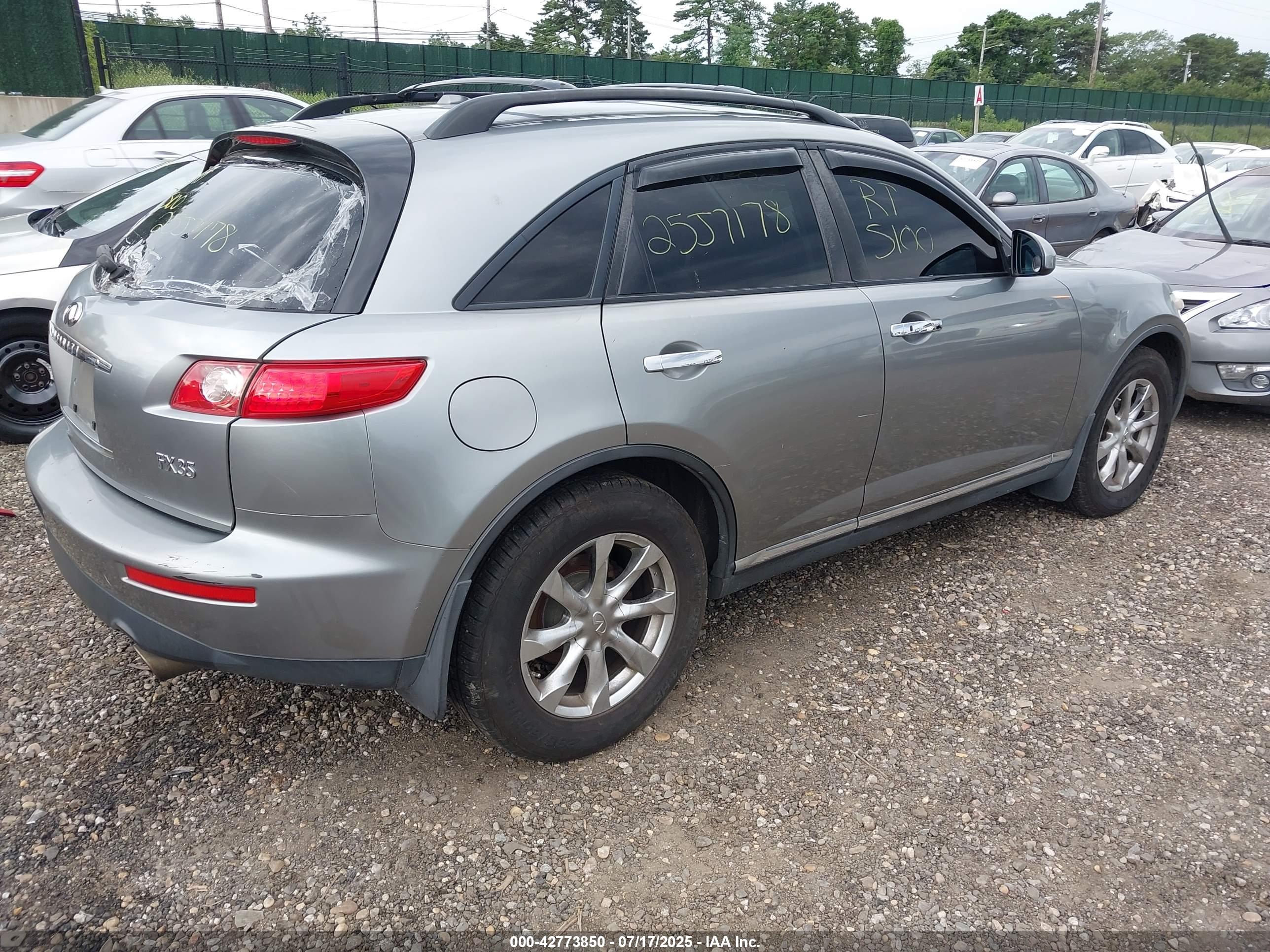 INFINITI FX35 image 4