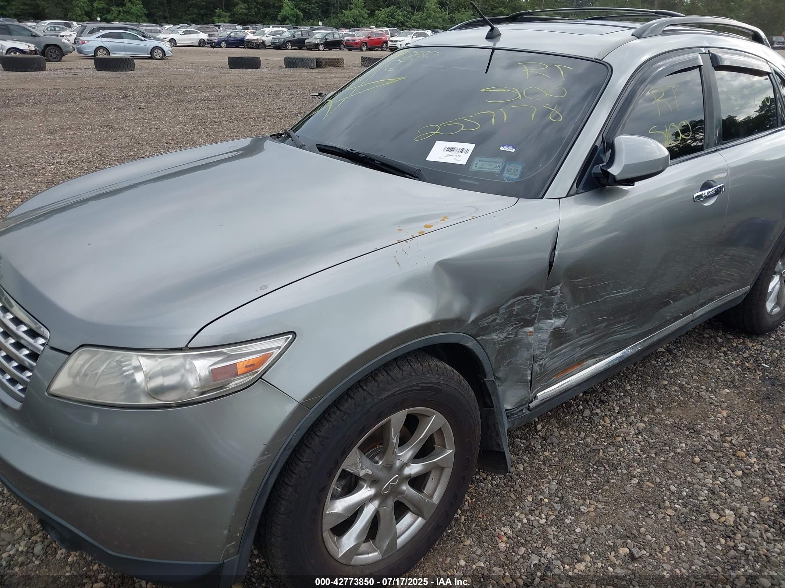 INFINITI FX35 image 6