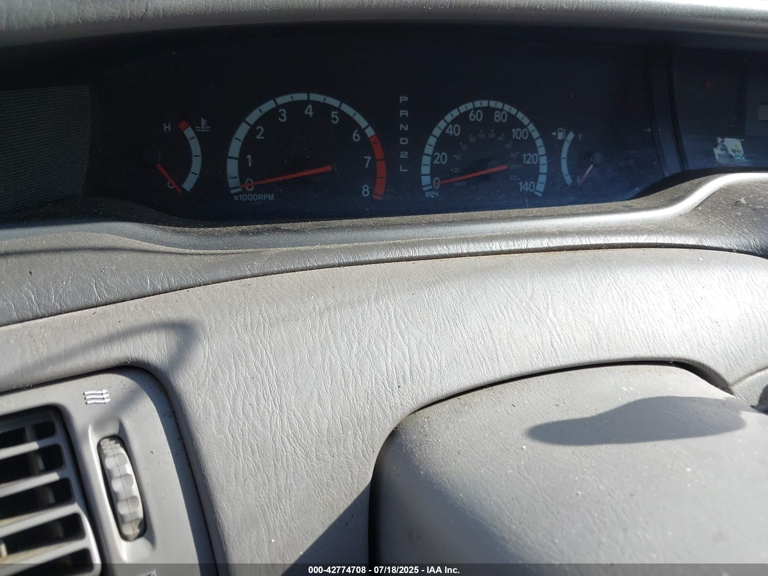 TOYOTA AVALON image 7