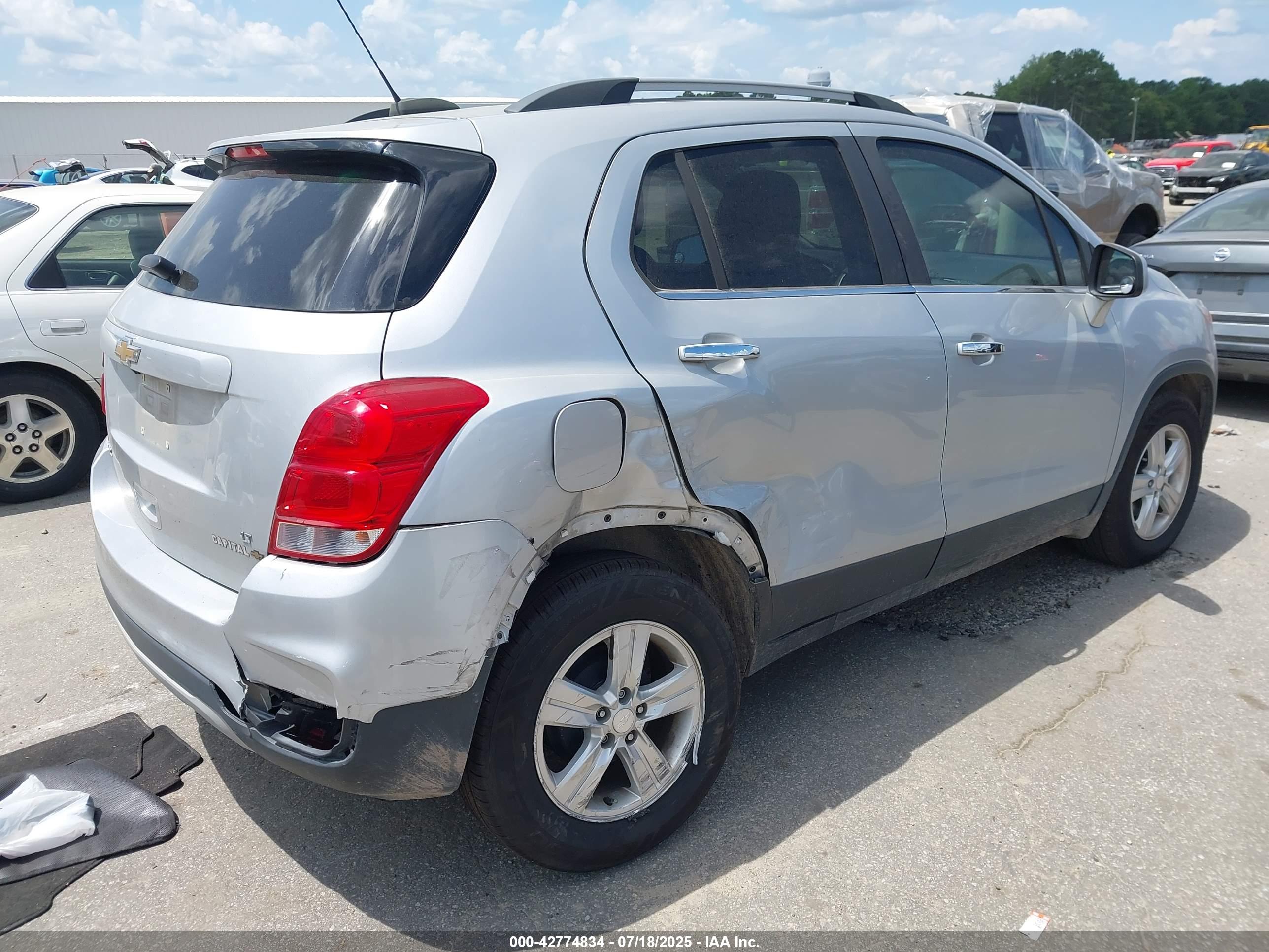 CHEVROLET TRAX image 4