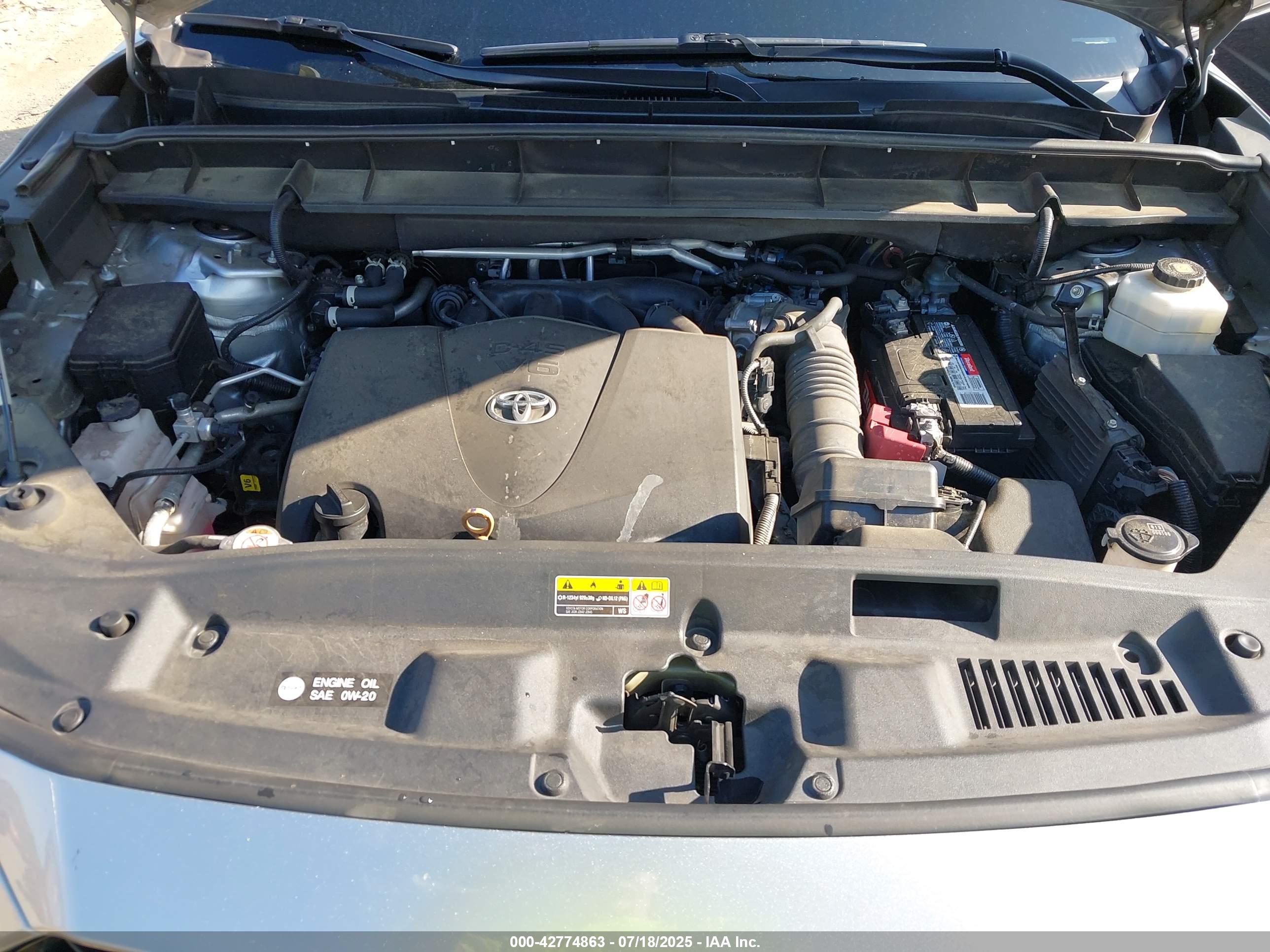 TOYOTA HIGHLANDER image 10