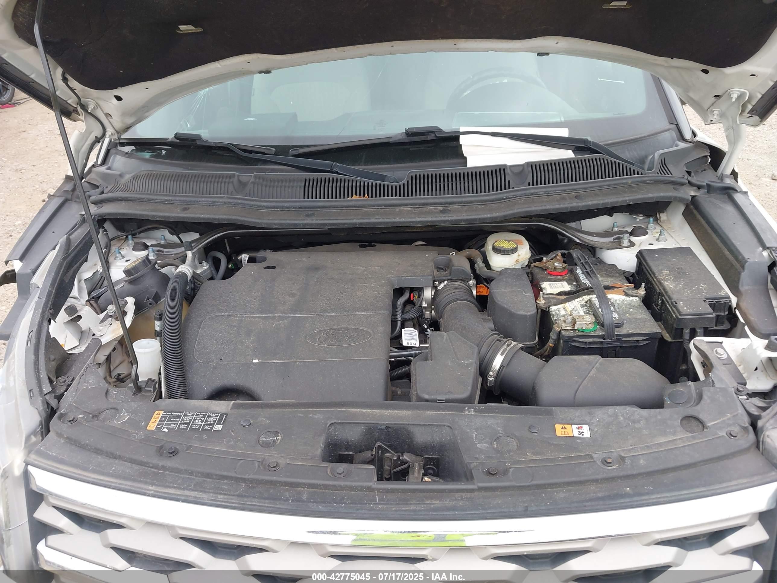 FORD EXPLORER image 10