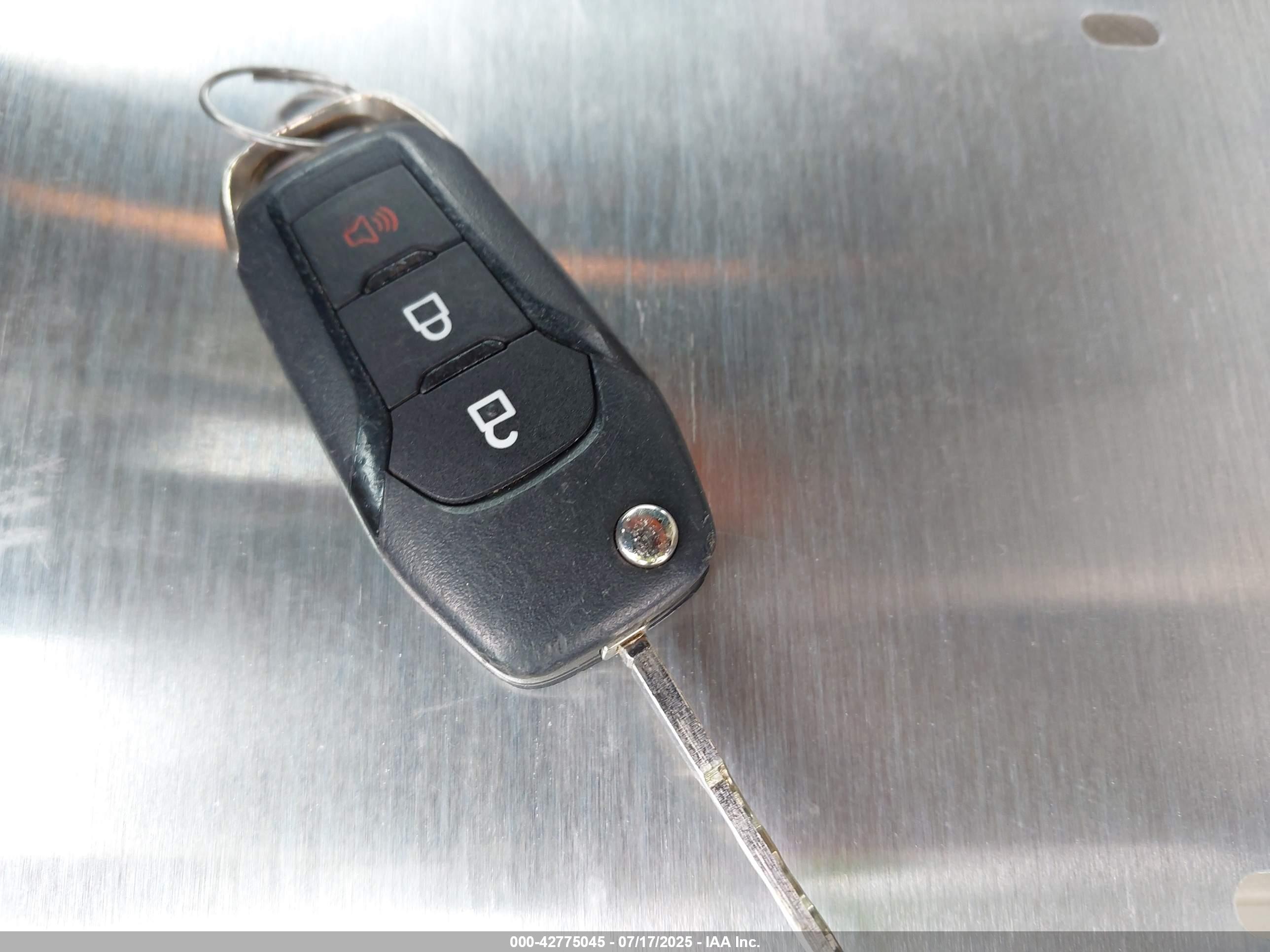 FORD EXPLORER image 11