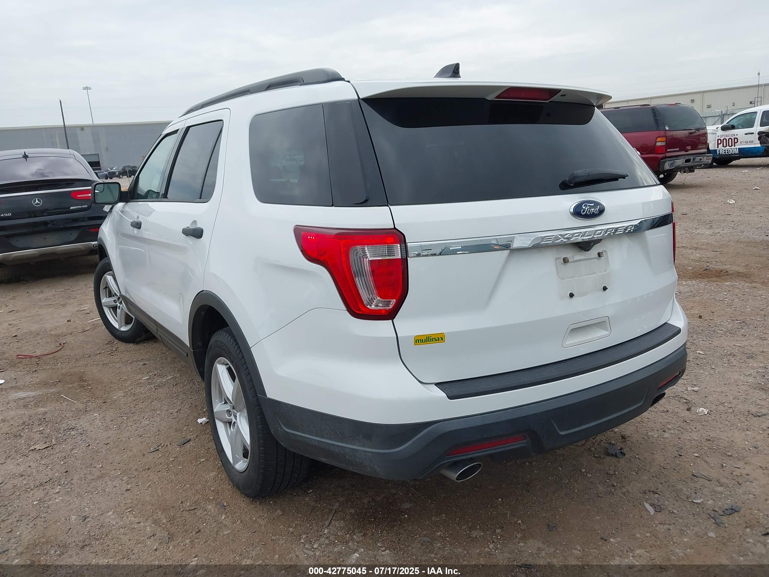 FORD EXPLORER image 3