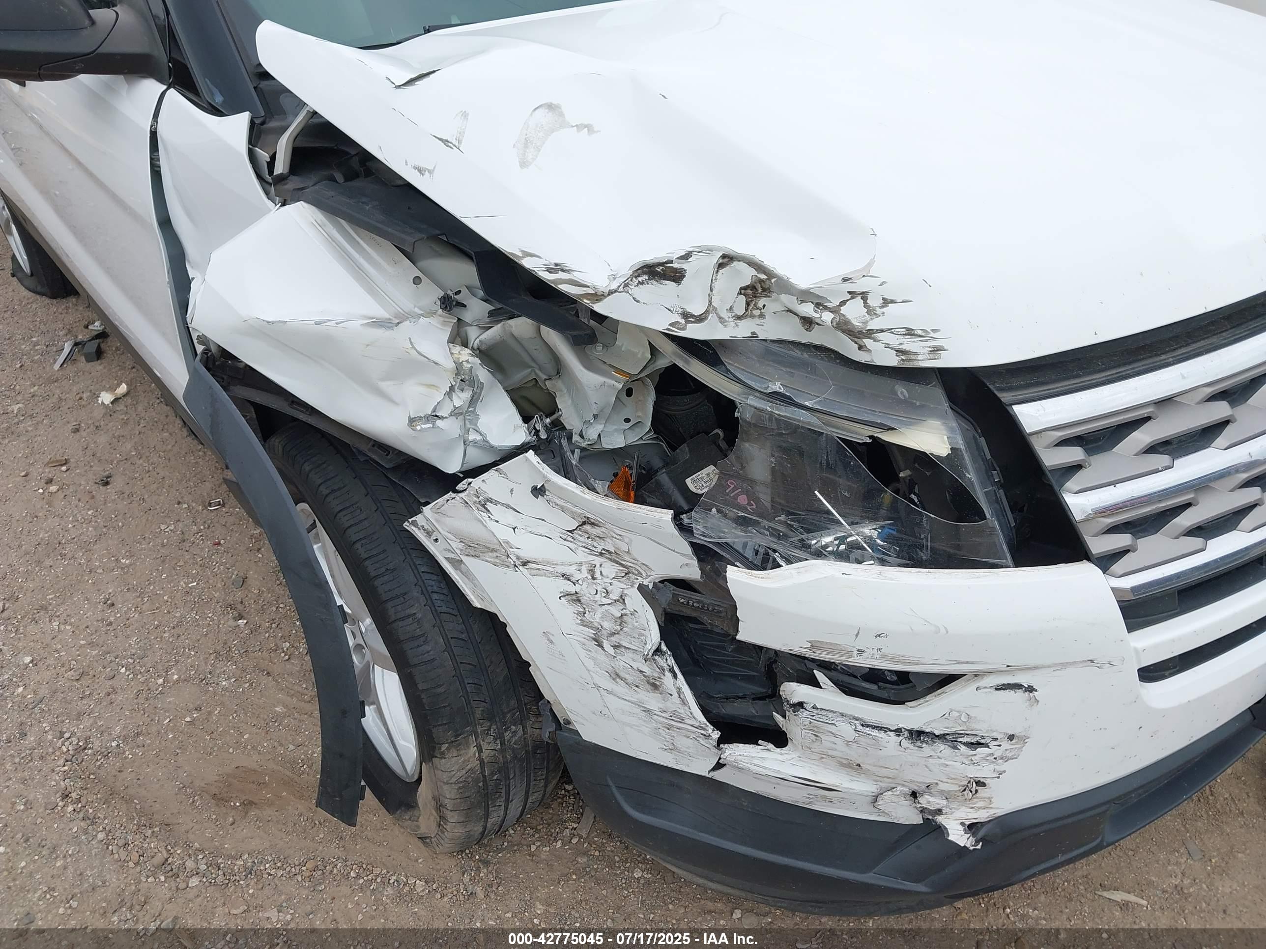 FORD EXPLORER image 6