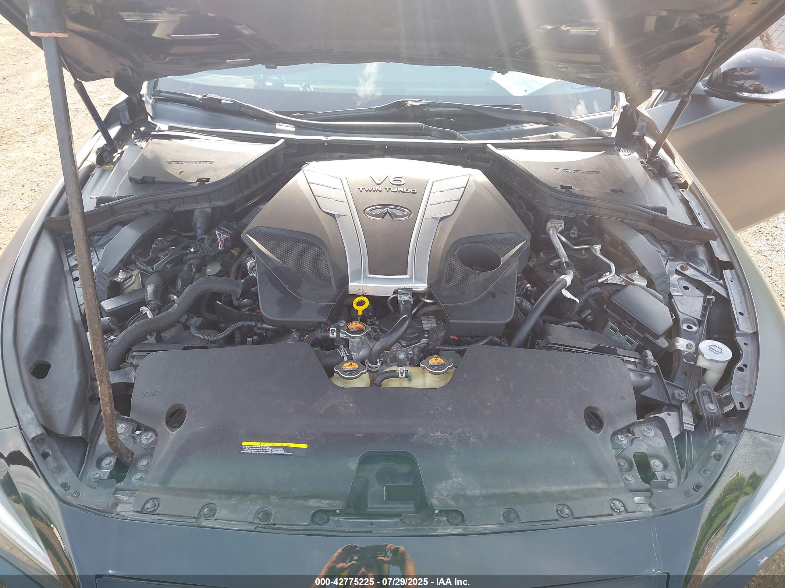 INFINITI Q50 image 10
