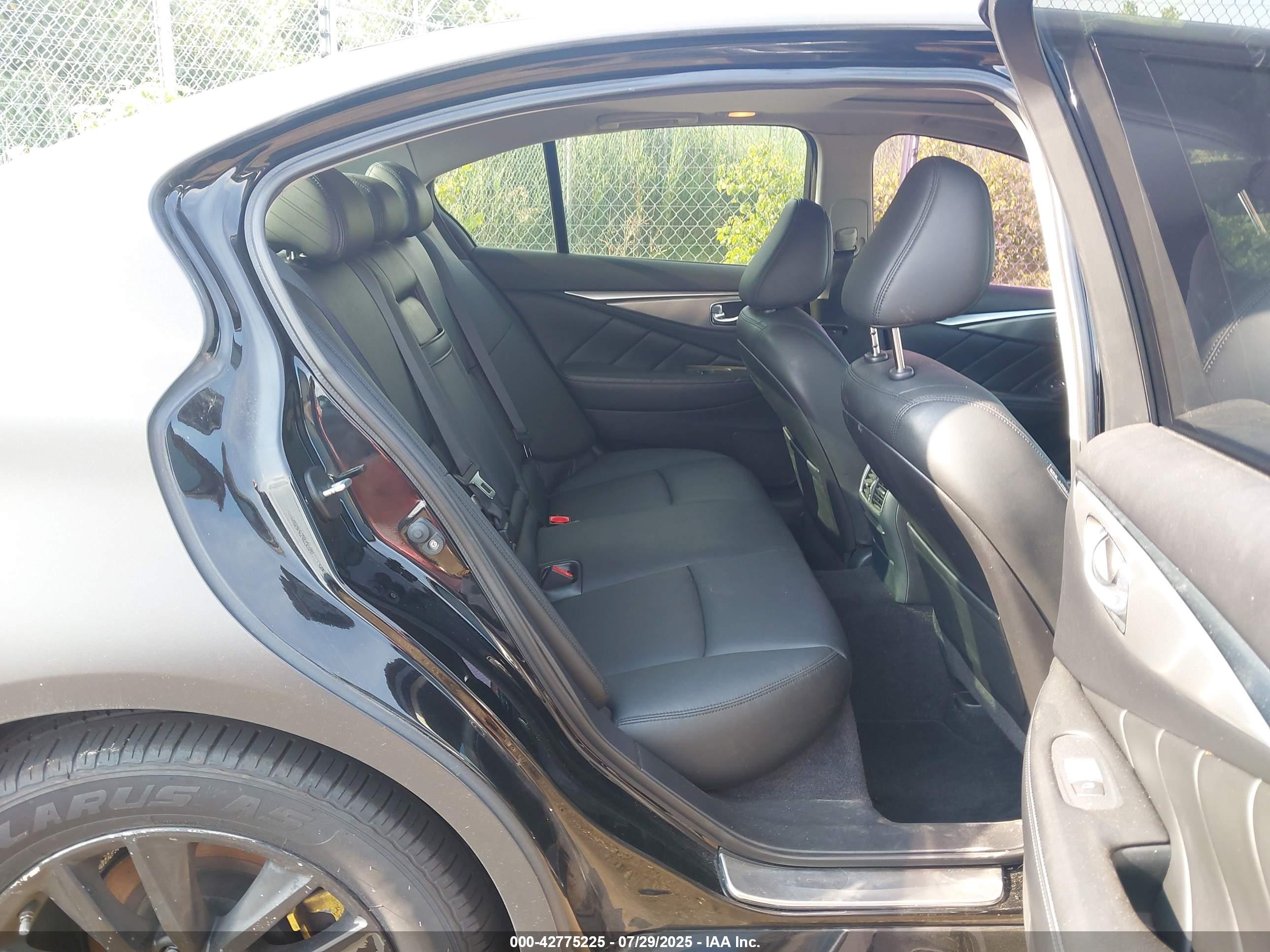 INFINITI Q50 image 8
