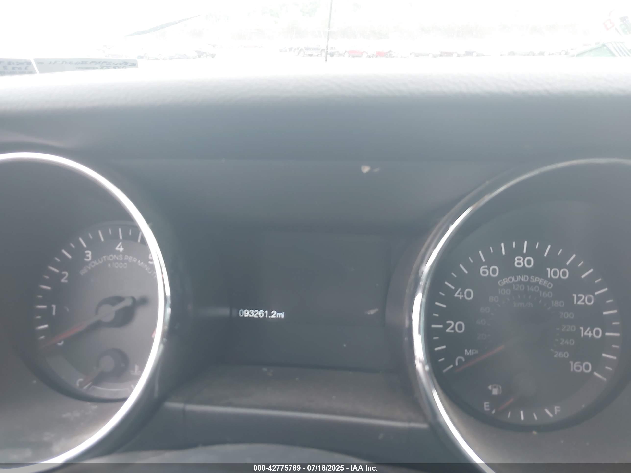 FORD MUSTANG image 7