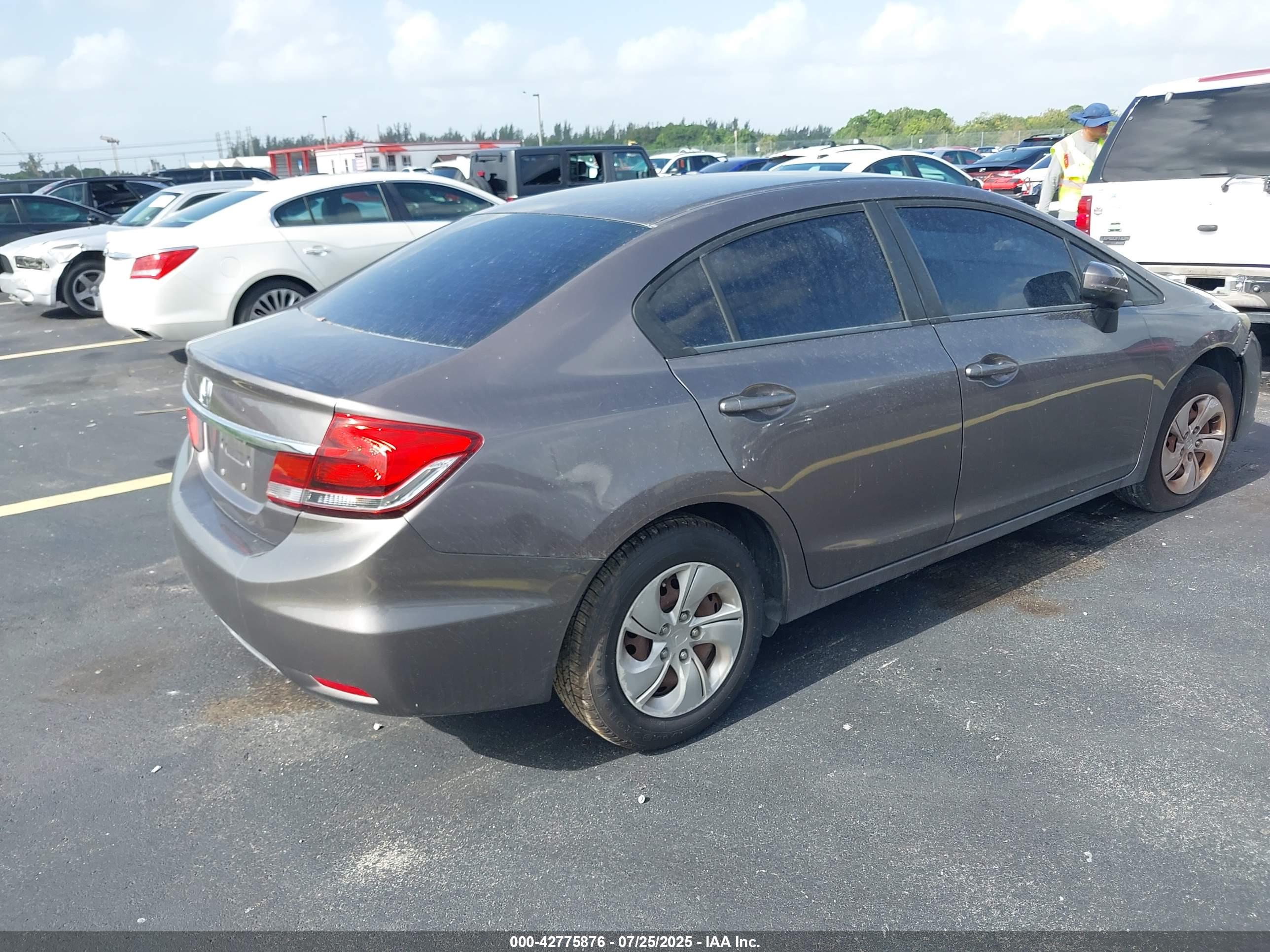 HONDA CIVIC image 4