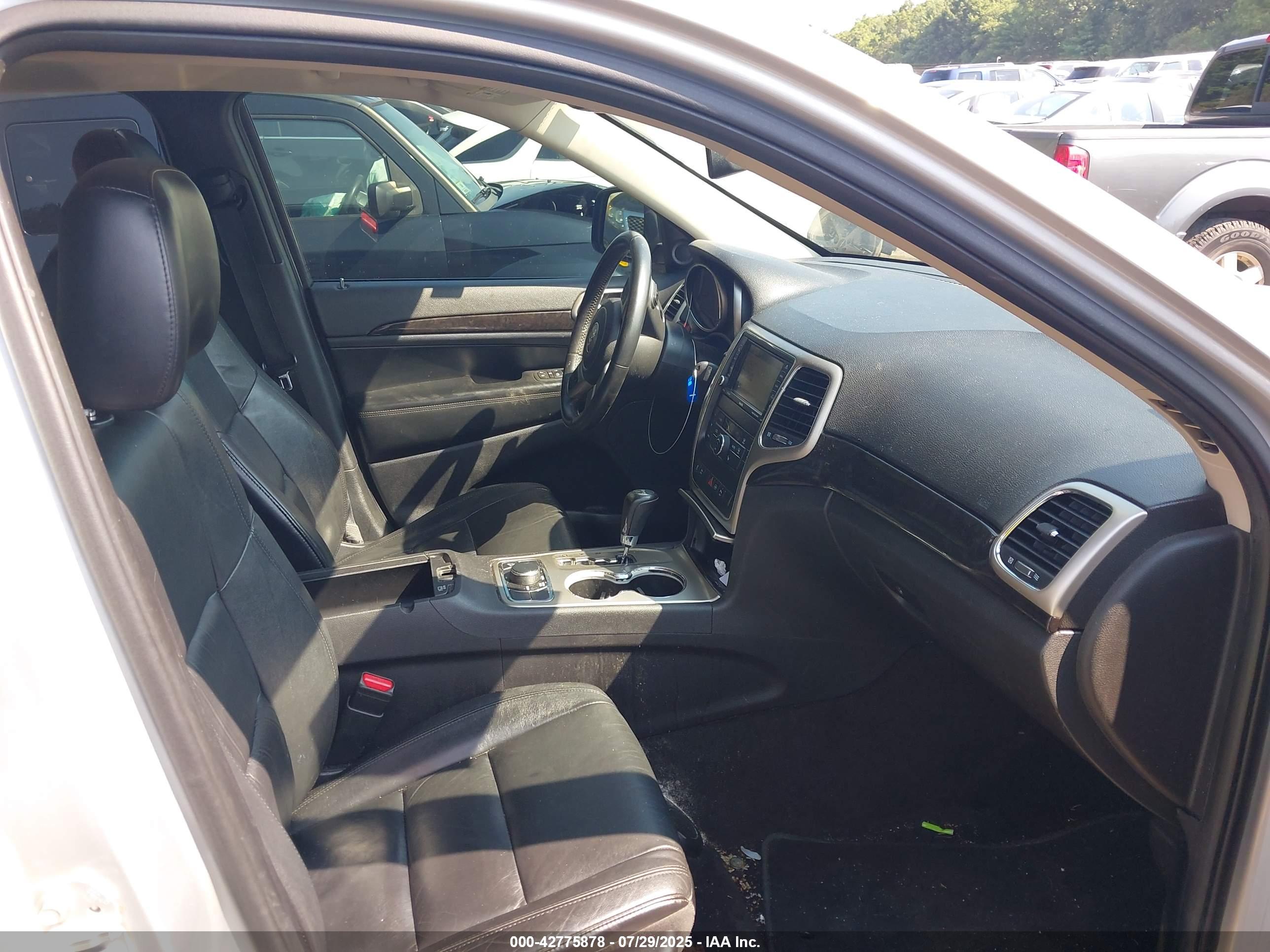 JEEP GRAND image 5