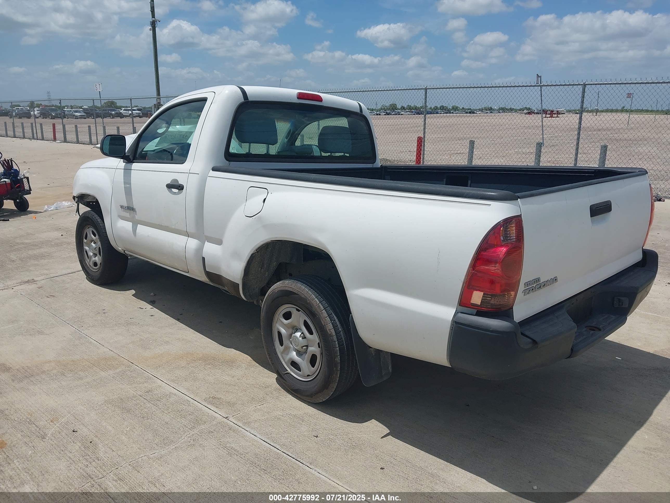 TOYOTA TACOMA image 3