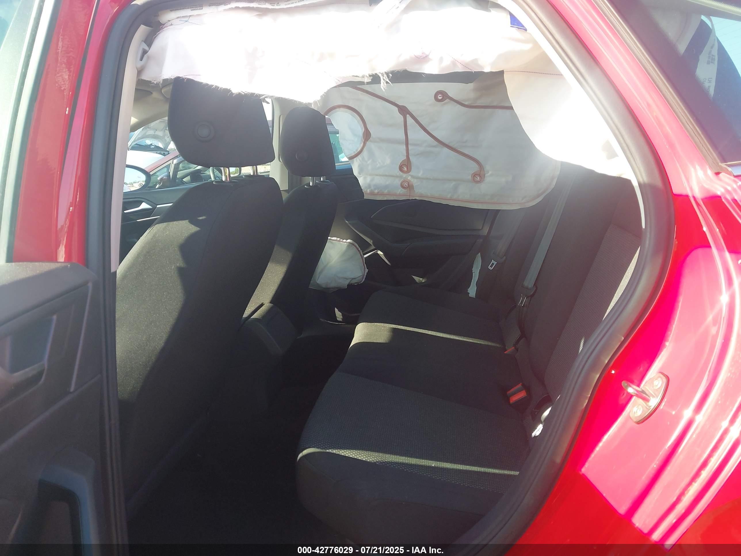 VOLKSWAGEN JETTA image 8