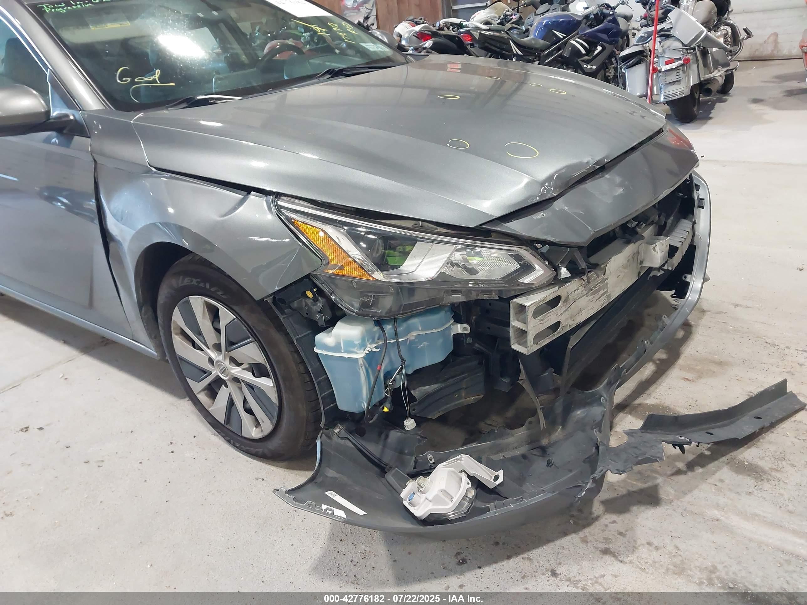 NISSAN ALTIMA image 6